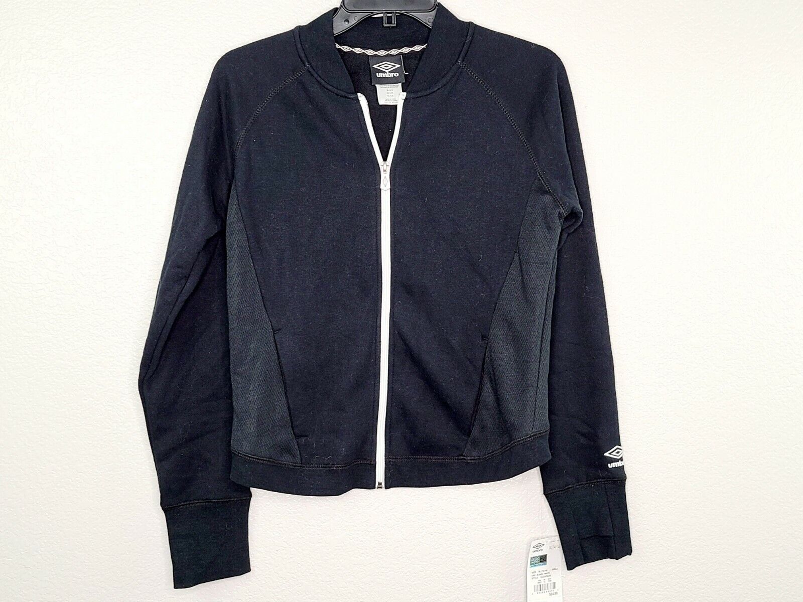 Umbro Girls Black Full Zip Long Sleeve Fleece Athletic Jacket with Thumb Holes