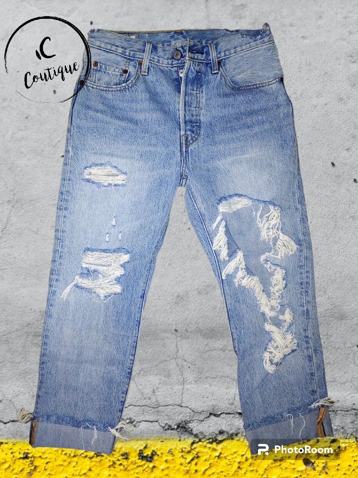 LEVIS 501 Preloved Women's High Rise Distressed Light Wash Destroyed Denim Jeans Size 26