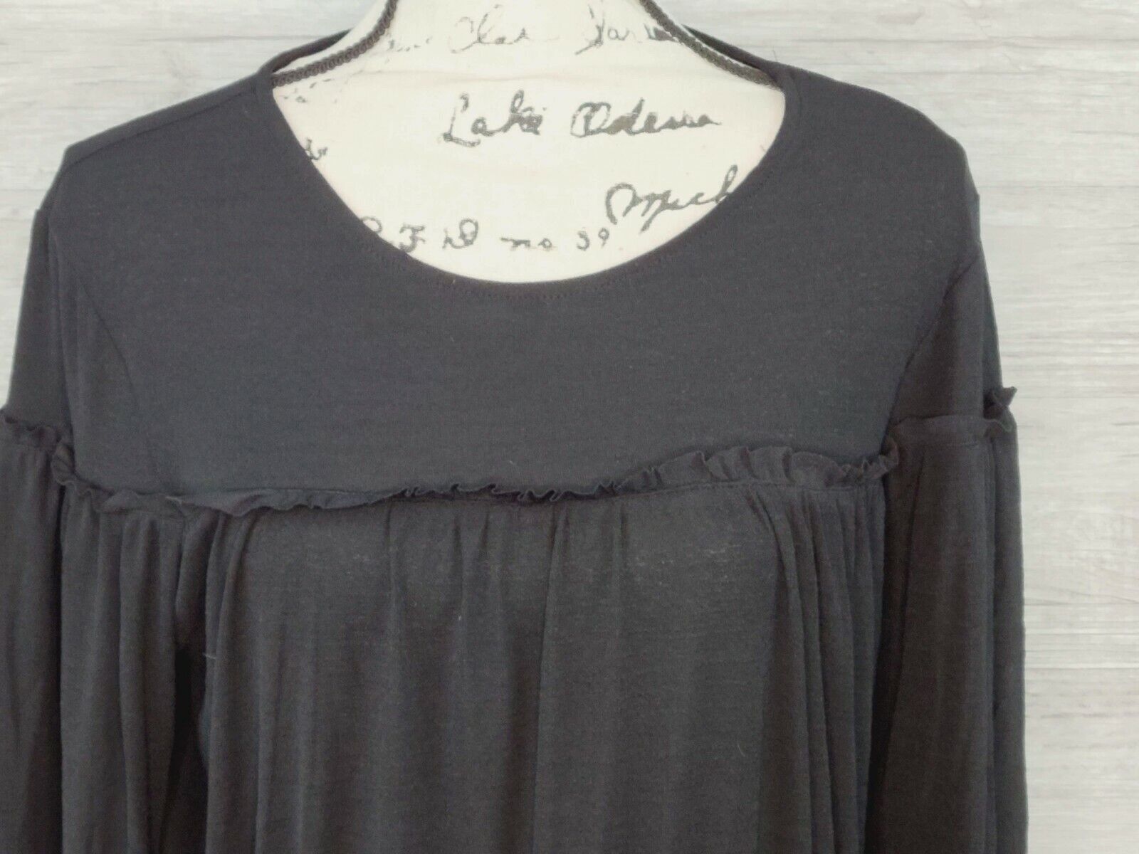 Kit + Sky Women's Black Long Sleeve Ruffle Knit Tie Waist Blouse Size Large