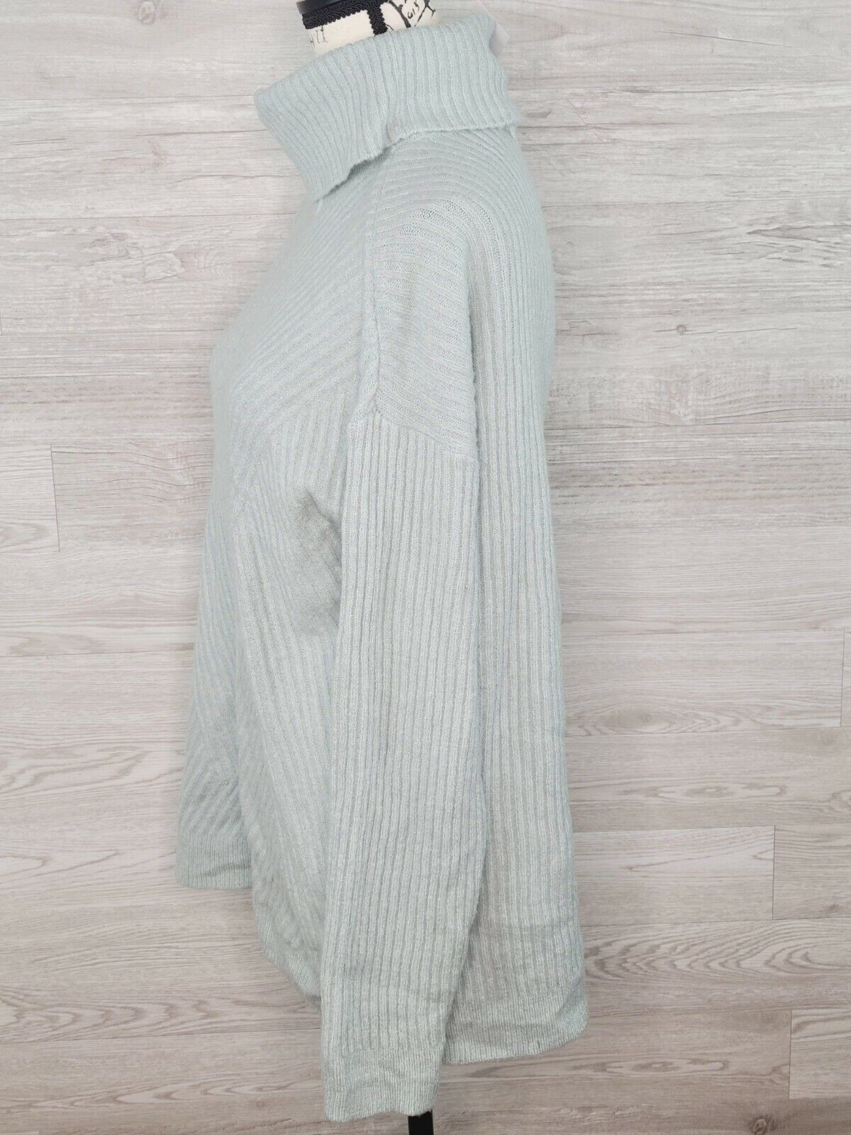 Hooked Up Women's Sage Green Ribbed Long Sleeve Turtleneck Sweater Size Large