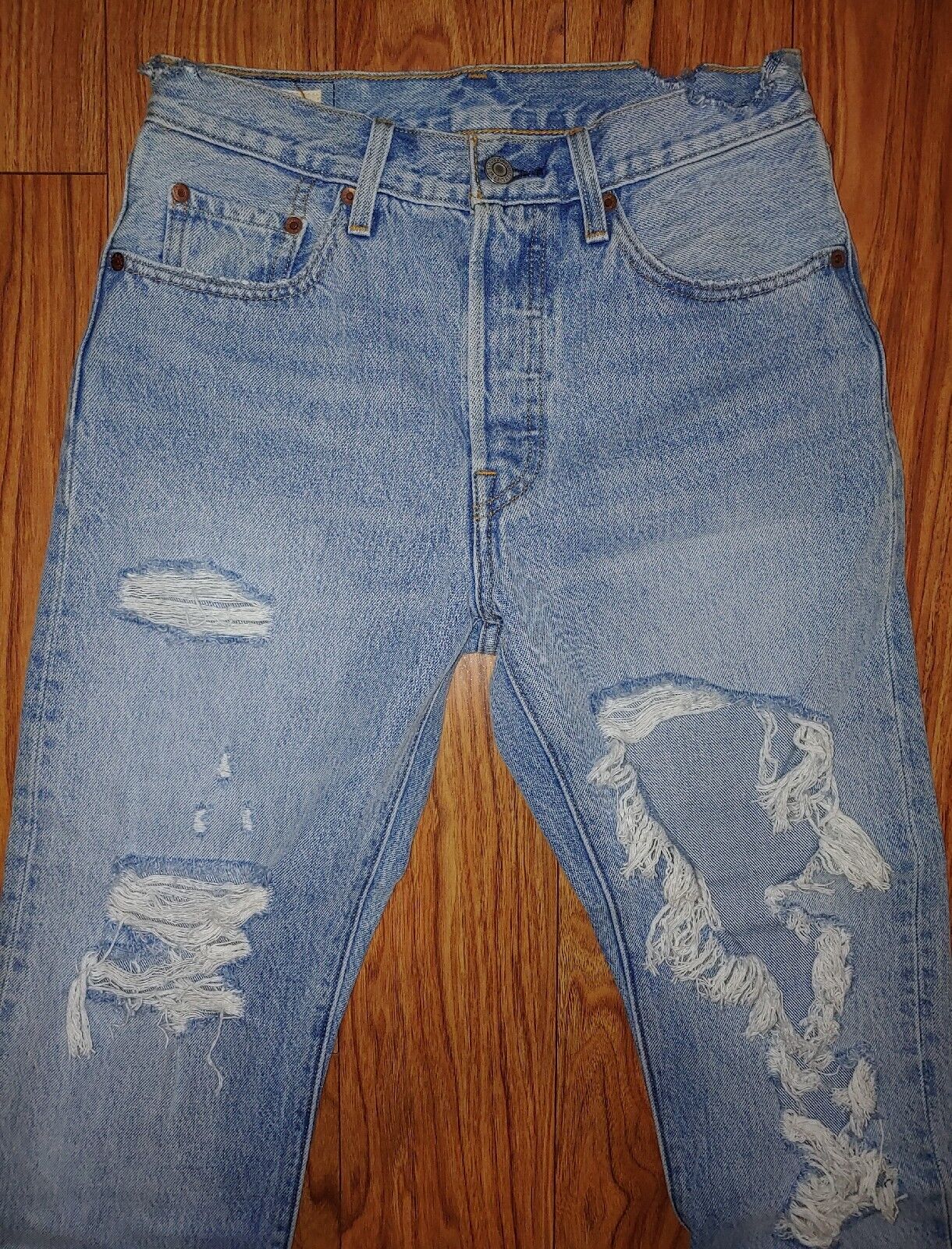 LEVIS 501 Preloved Women's High Rise Distressed Light Wash Destroyed Denim Jeans Size 26
