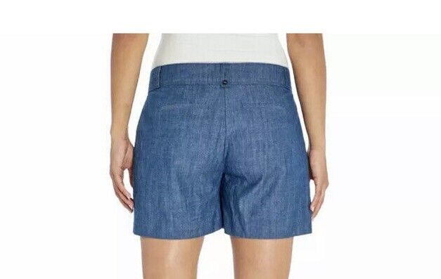 Isaac Mizrahi New York Women's Indigo Chambray Tailored 5 Inch Inseam Shorts