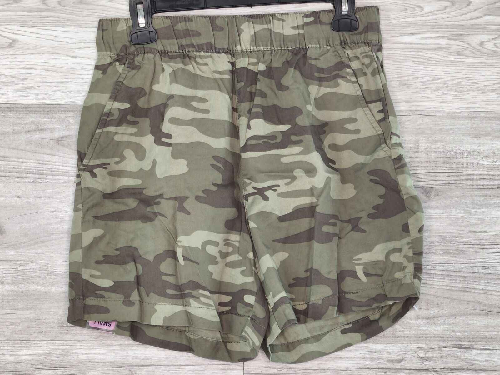 Social Standard Women's Boardwalk Sage Camo High Rise Soft Pull On Short