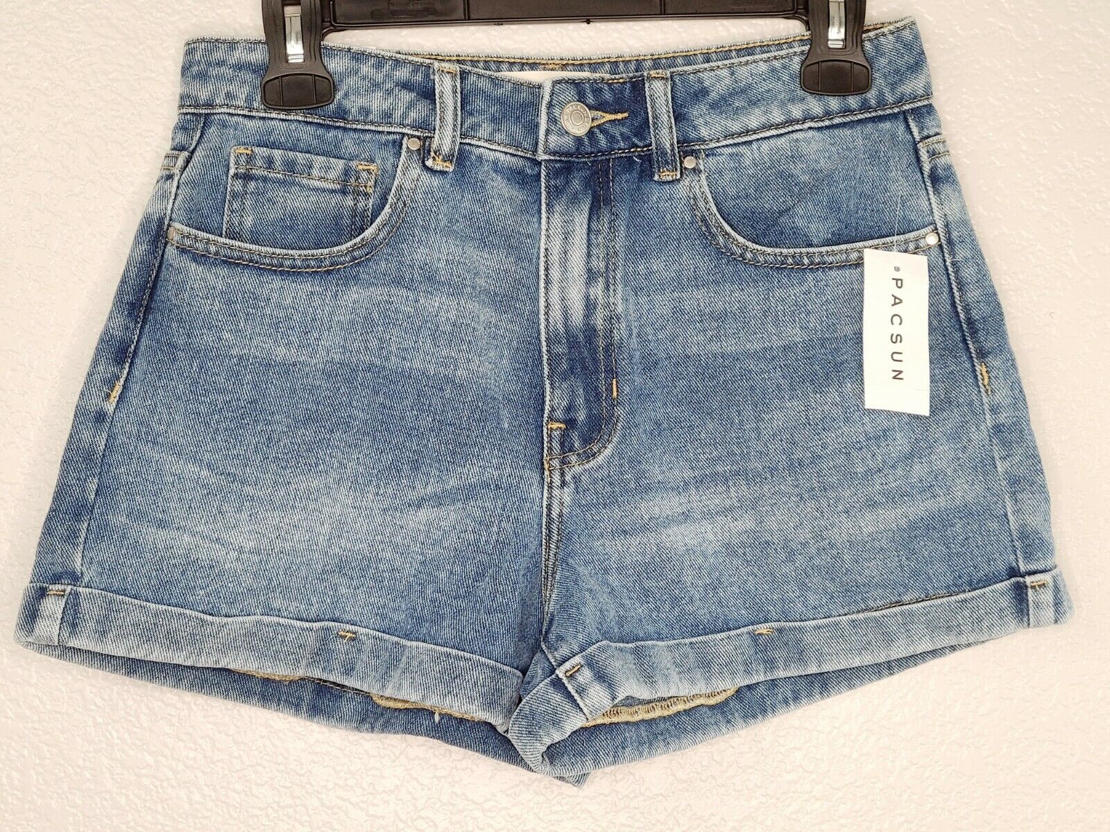 PacSun Los Angeles Women's Ocean View Blue Med. Wash Cuffed Denim Mom Short