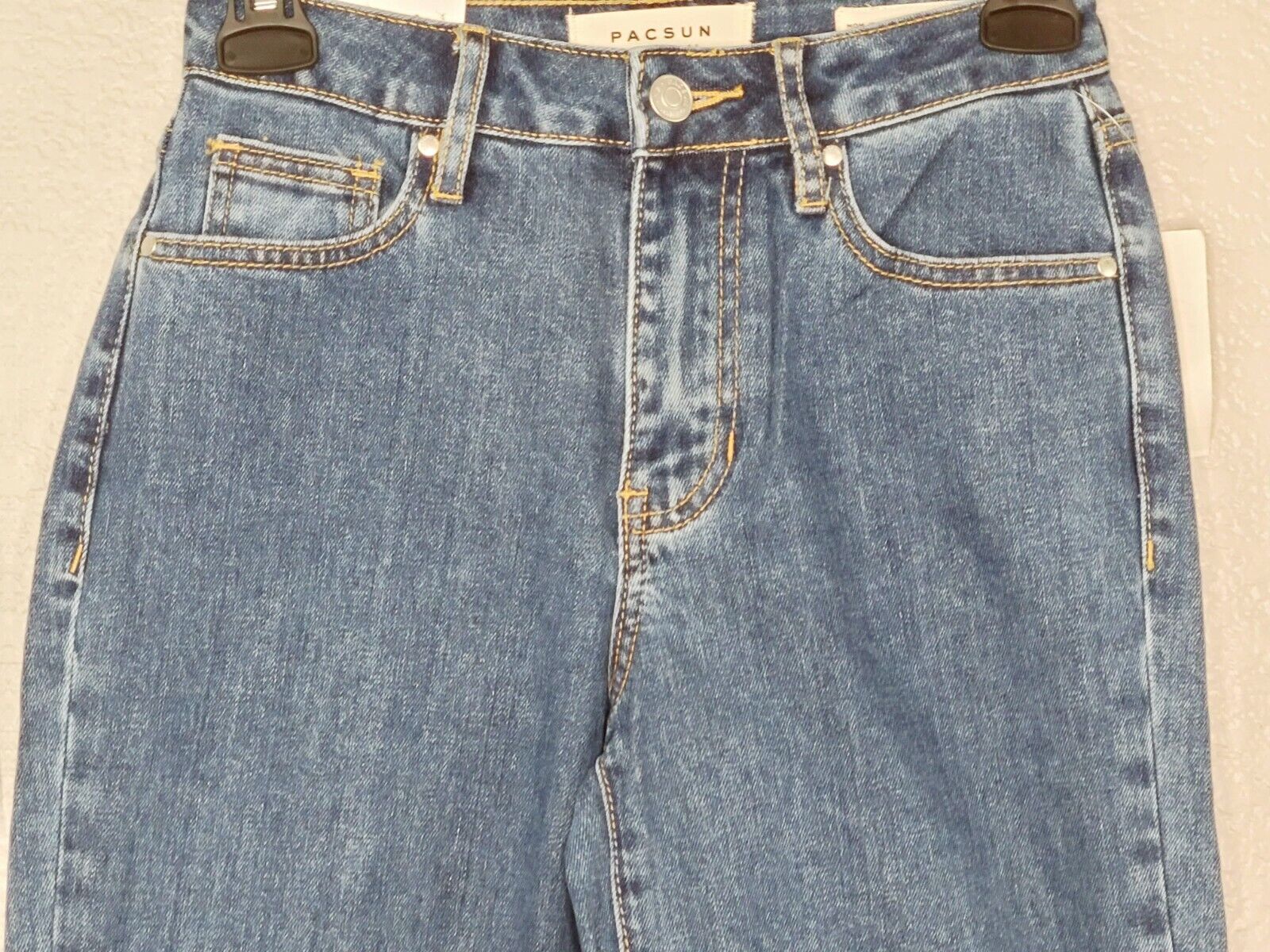 PacSun L.A. Women's Mum Wash Blue High Rise Medium Wash Mom Jeans