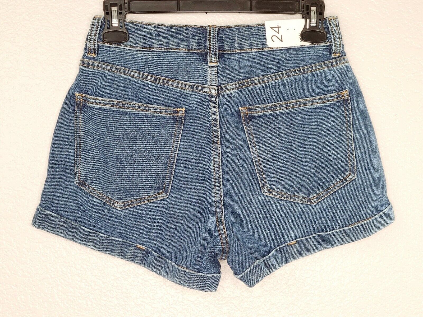 PacSun Los Angeles Women's Janis Blue Medium Wash Cuffed Denim Mom Short