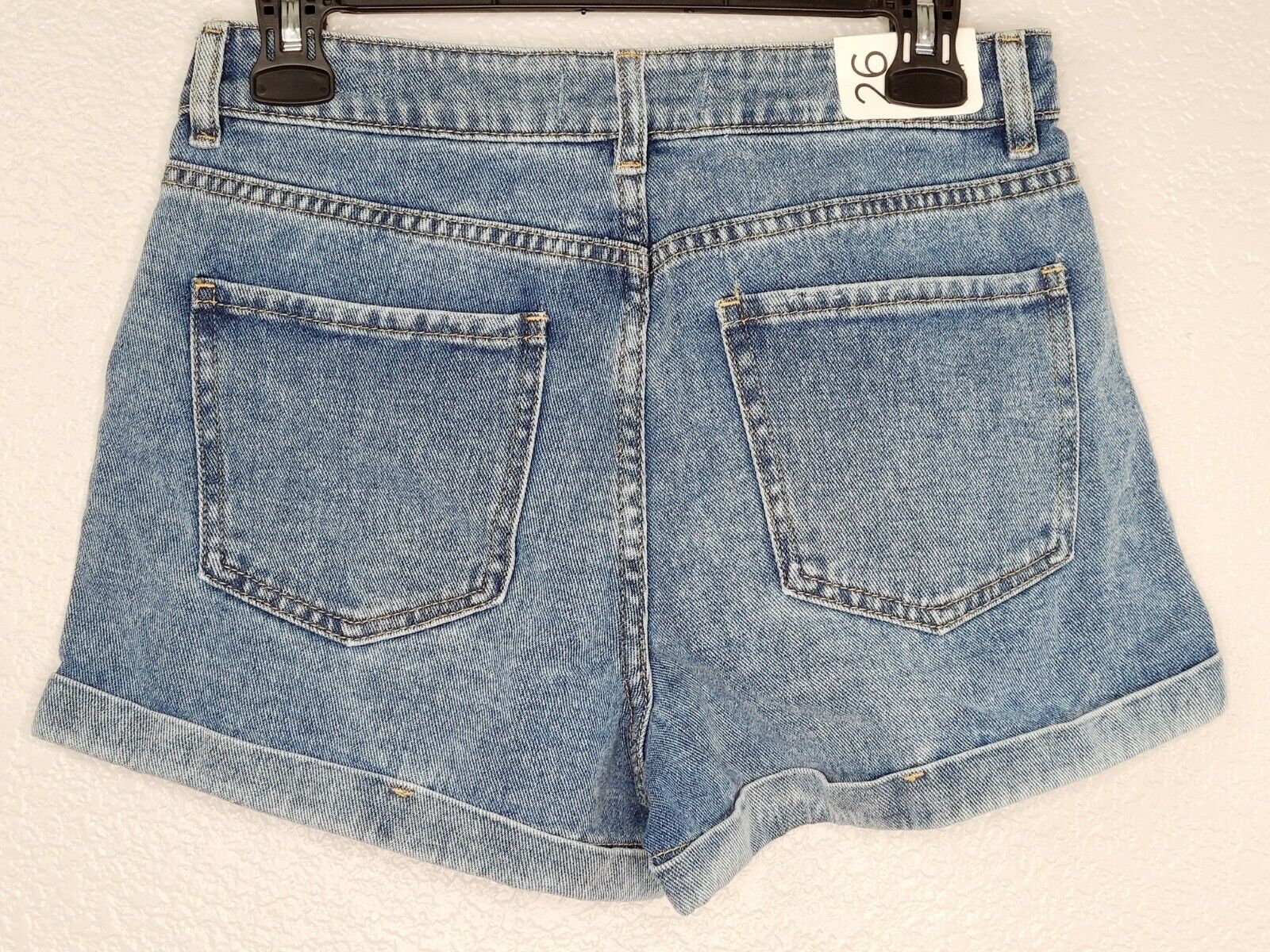 PacSun Los Angeles Women's Ocean View Blue Med. Wash Cuffed Denim Mom Short