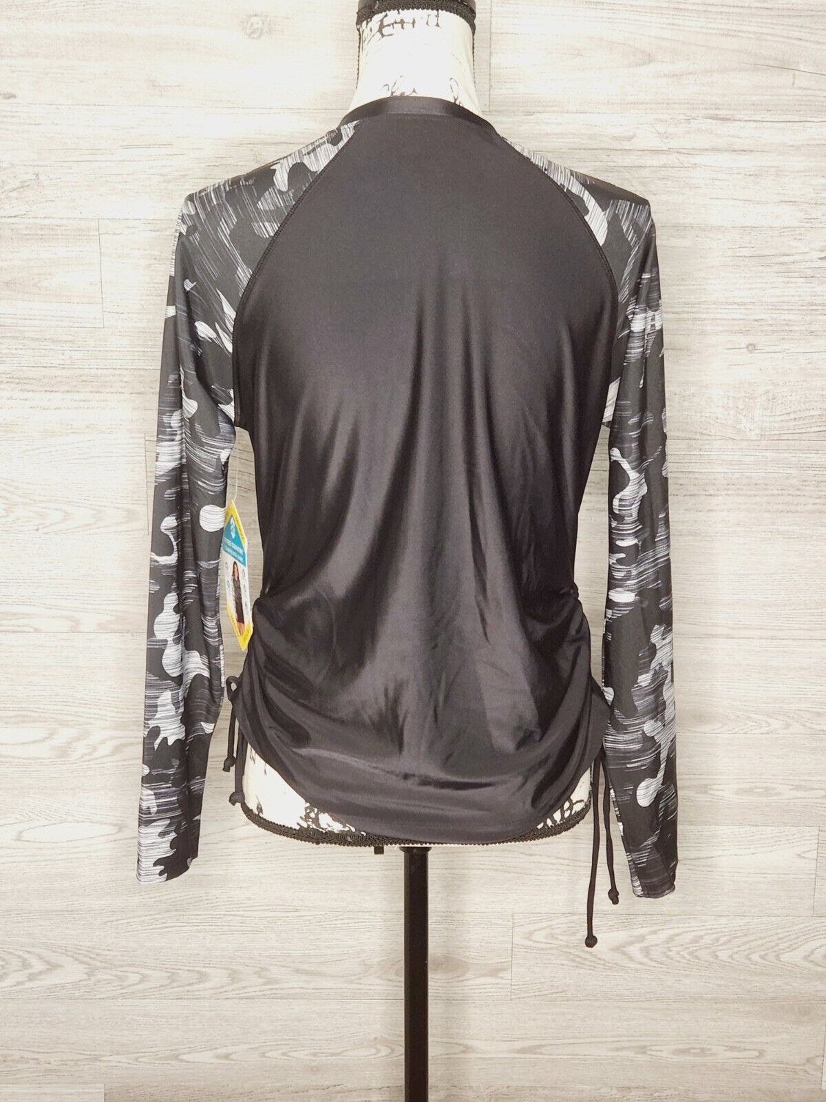 Free Country Women's Black & Gray Camo UPF 50 Long Sleeve 1/2 Zip Sun Shirt