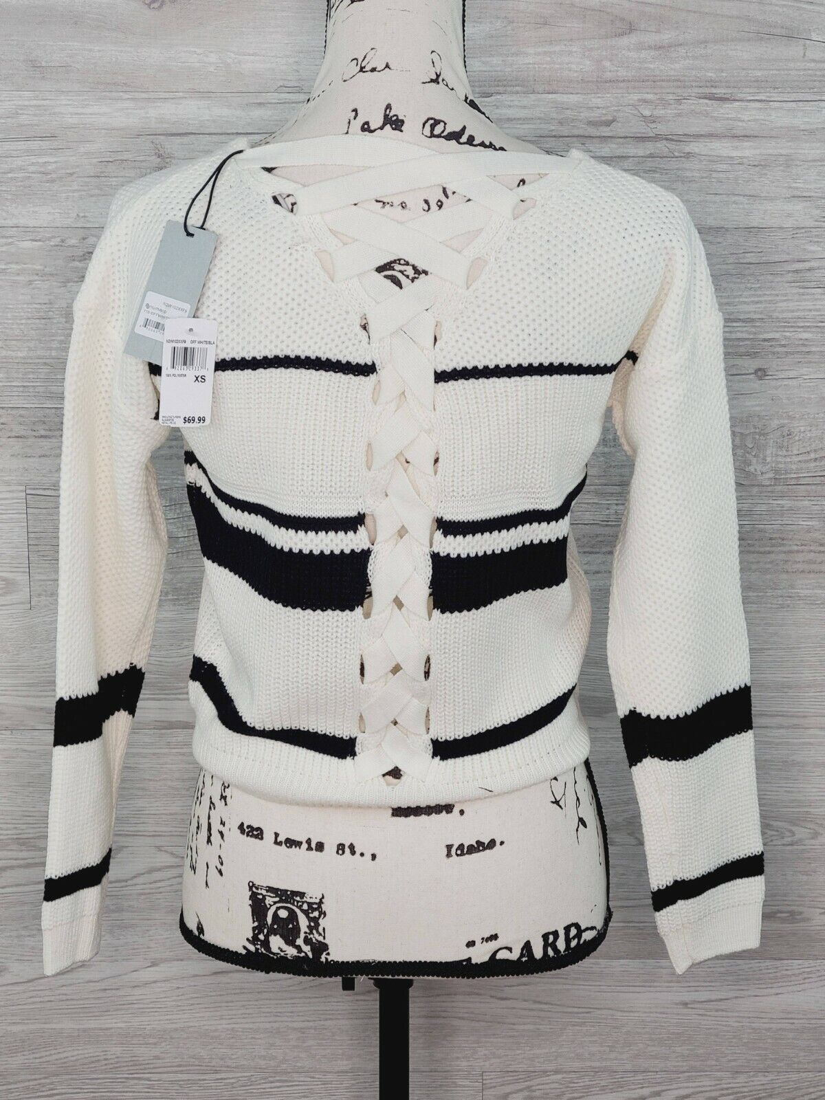 Numero Women's White & Black Striped Lace-up Long Sleeve V-Neck Sweater