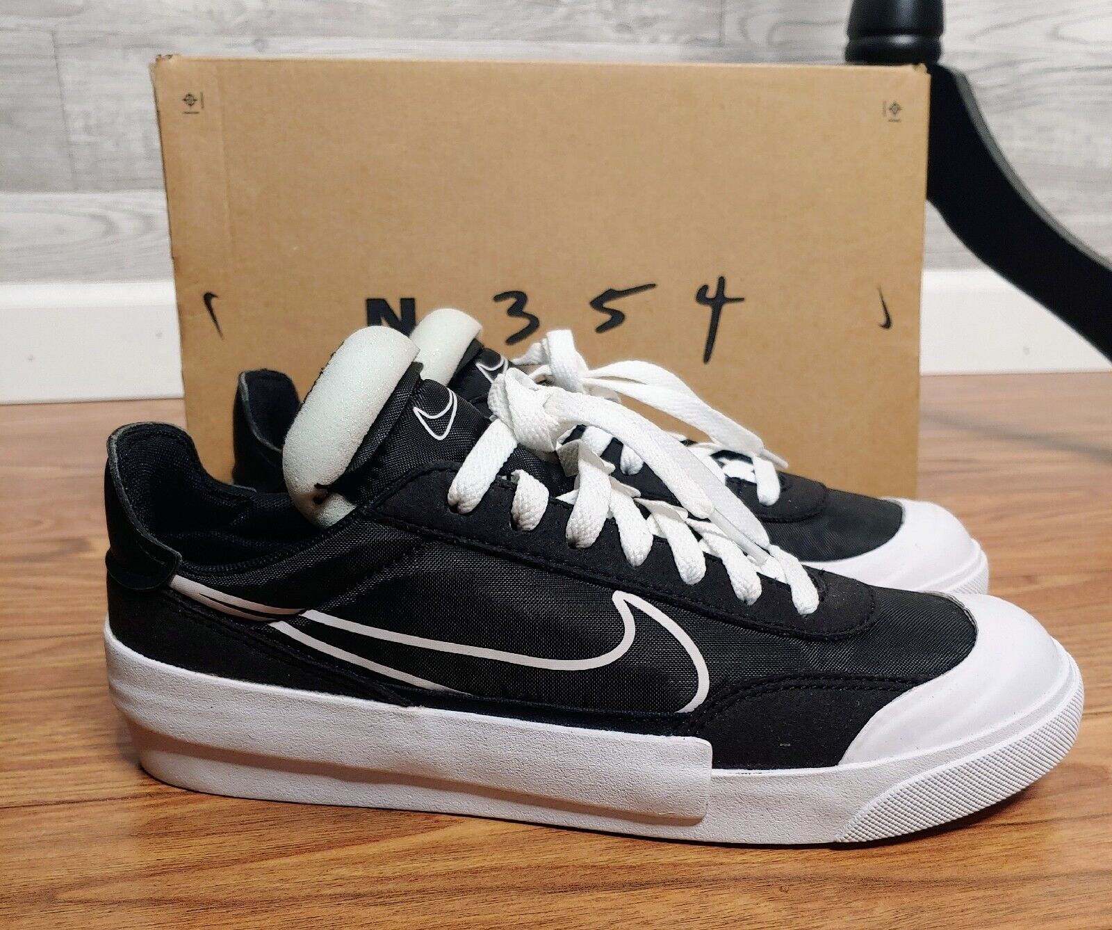 NIKE Drop Type HBR Shoes Black White CQ0989-002 Unisex Casual NIB Size 6 M / 7.5 W