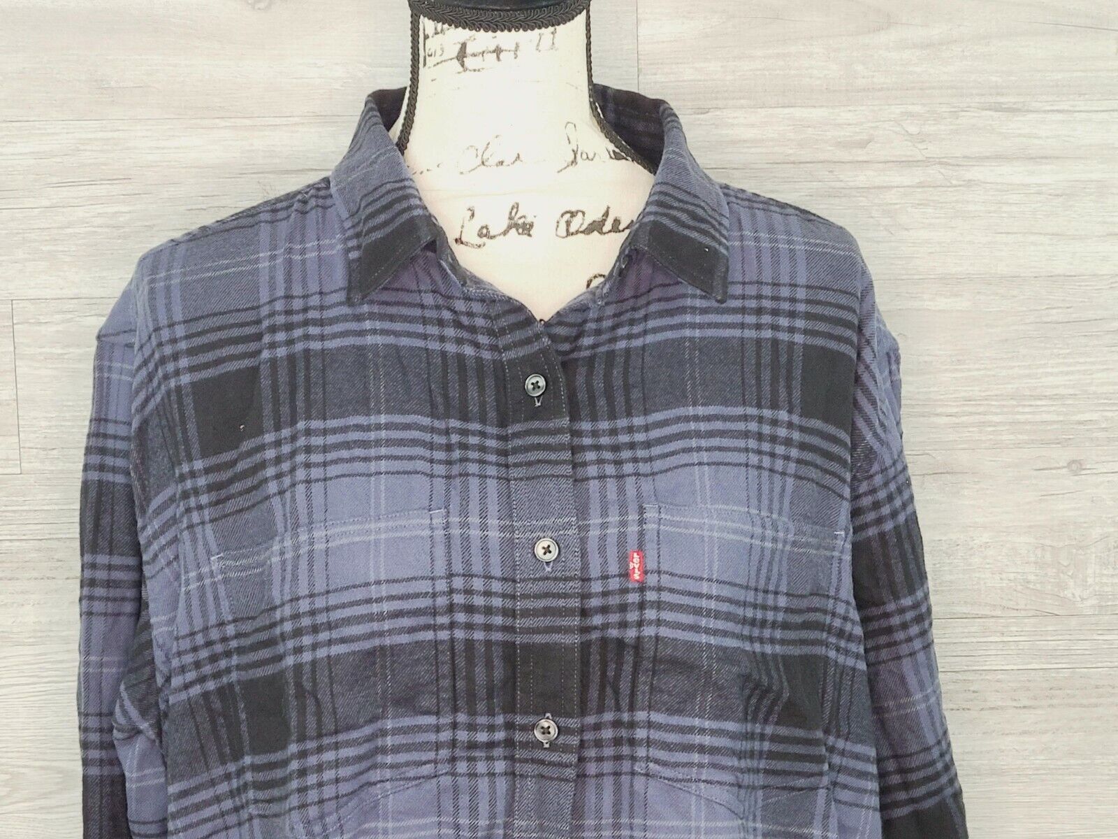 Levi's Women's Maple Cotton Plaid Blue Long Sleeve Flannel Shirt Size Large