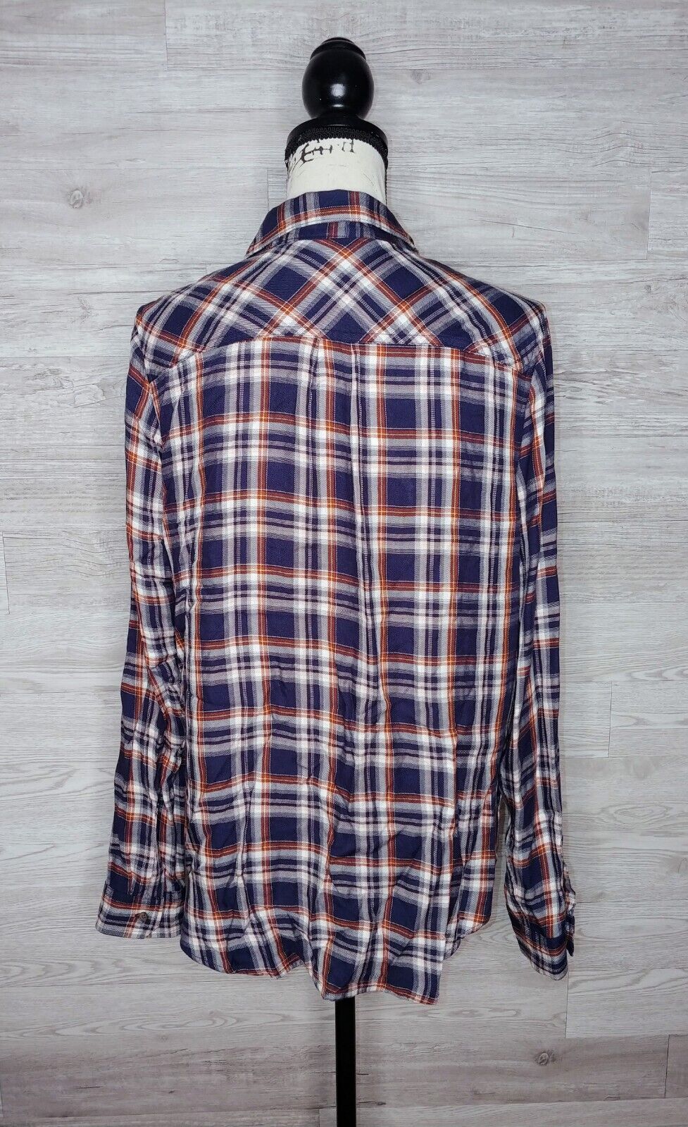 Universal Thread Goods Long Sleeve Plaid Button Up Shirt, Blue/White/Orange Size Medium