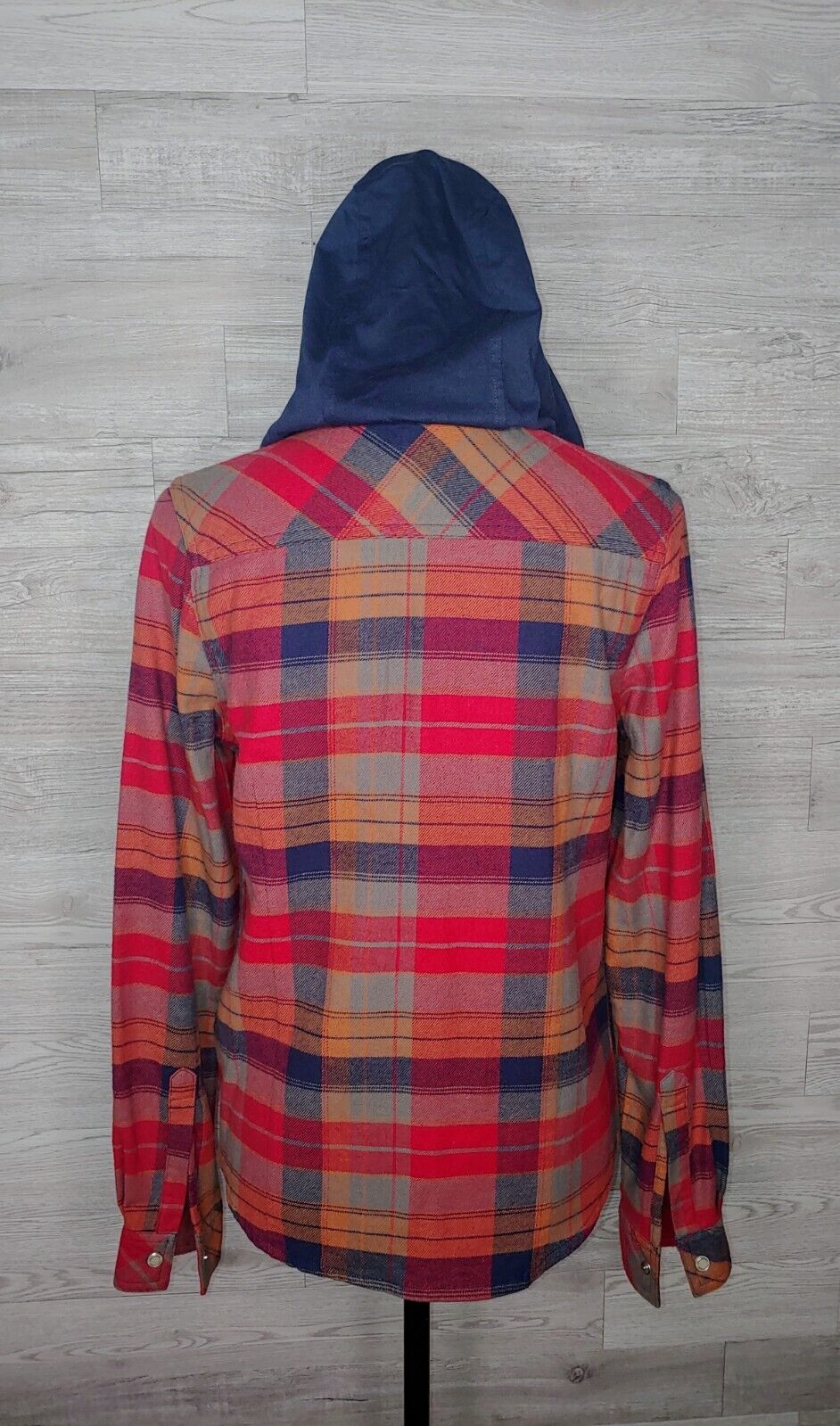 Legendary Whitetails Women's Preloved Hooded Plaid Flannel Button Up Long Sleeve Size XS