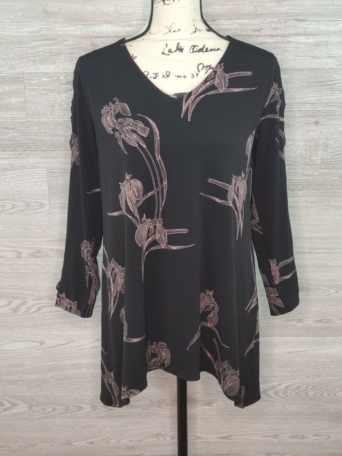 Alfani Elements Women's Black Linear Long Sleeve Floral Blouse Size Medium