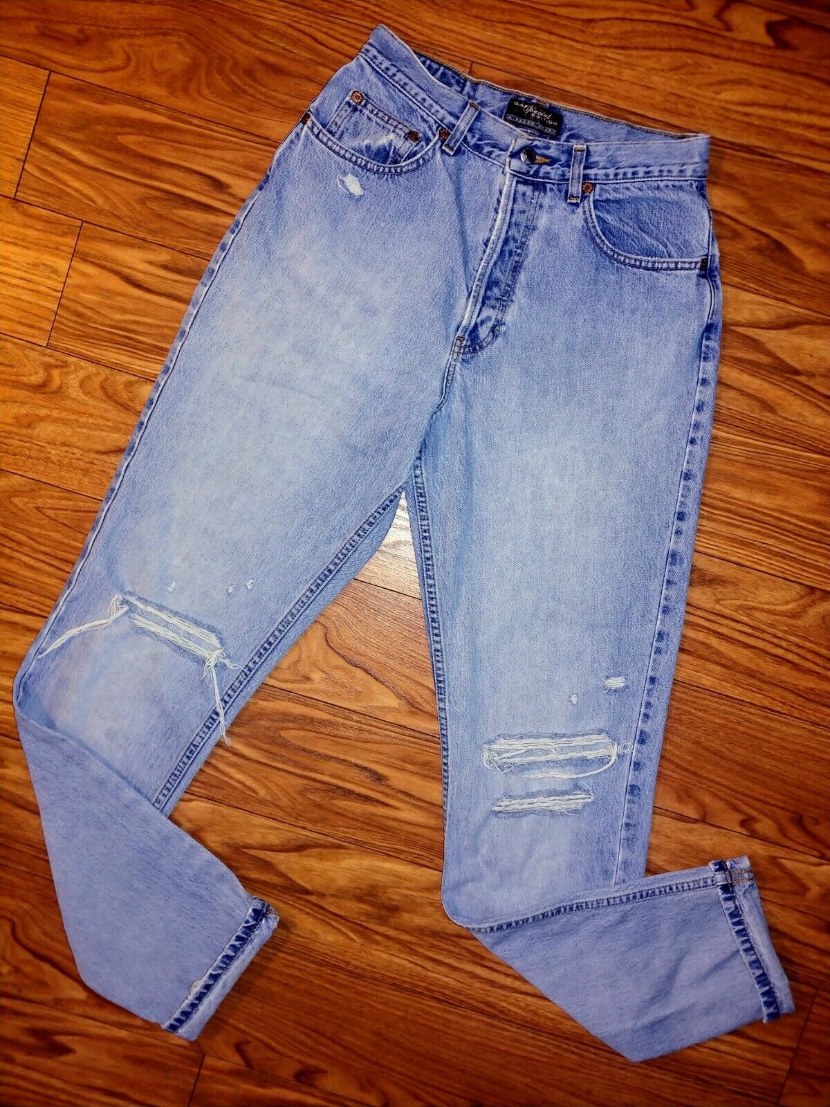 VINTAGE Preloved Gap: A Breed Apart Distressed High Rise 80s & 90s Classic Mom Jeans Size 10