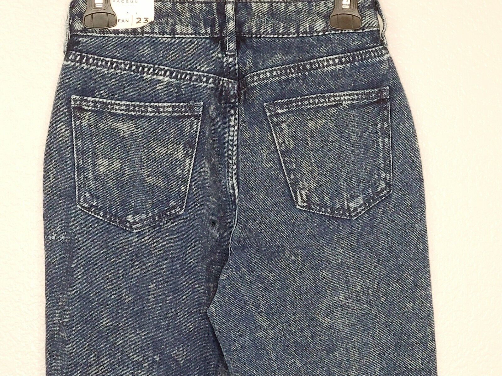 PacSun Los Angeles Women's Trippy Blue High Rise Mom Jeans Size 23