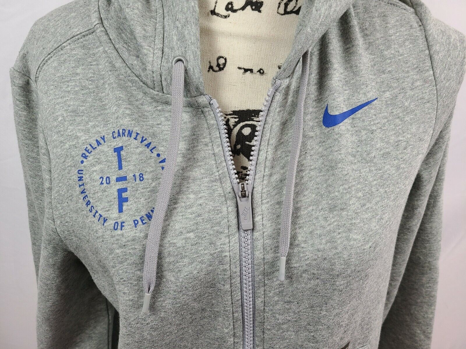 Nike Women's University Penn Relays 2018 Track & Field Hoodie Sweatshirt Size Small