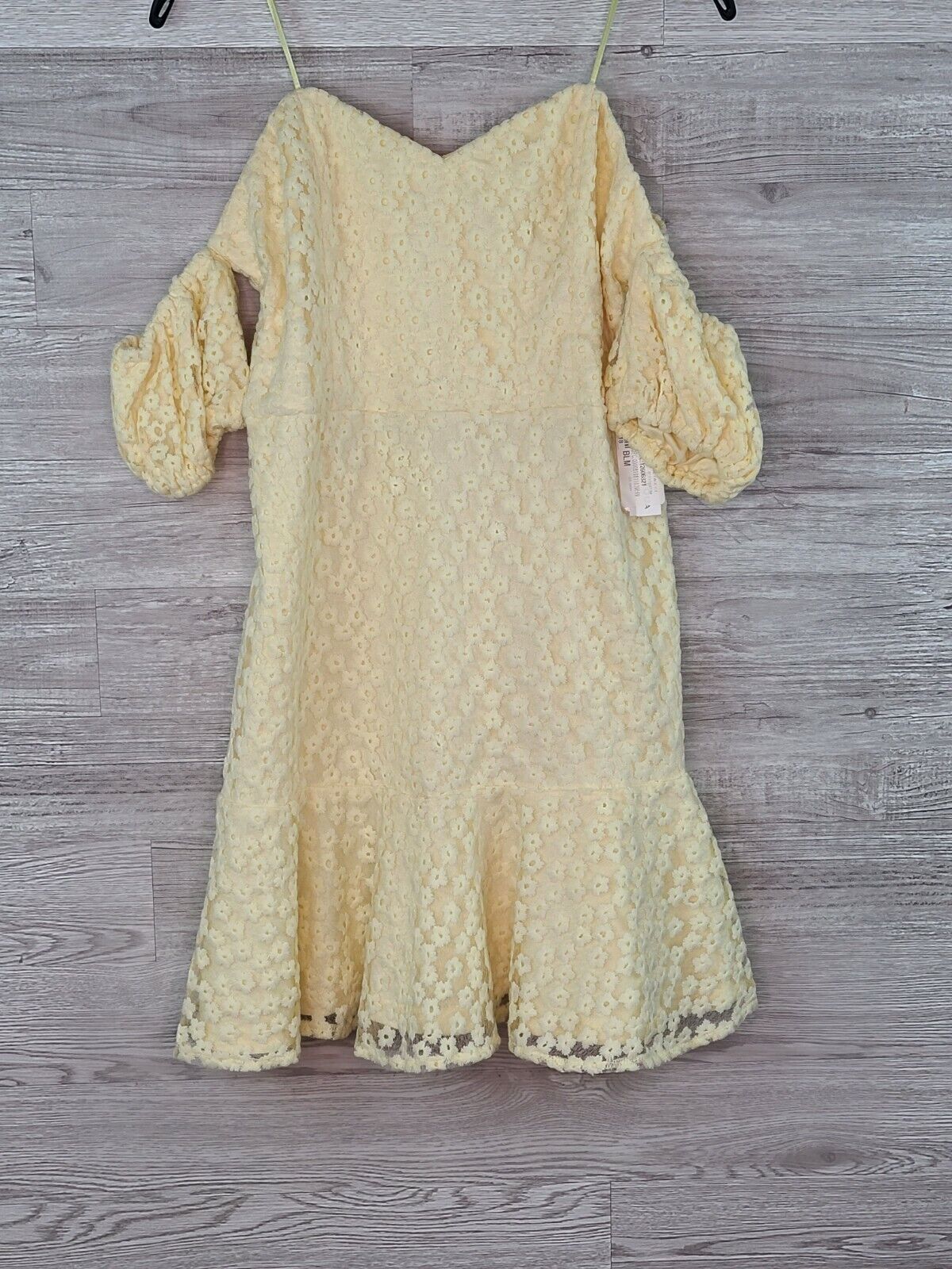 Aqua Helen Owen Women's Yellow Off The Shoulder Floral-Lace Dress Size Large