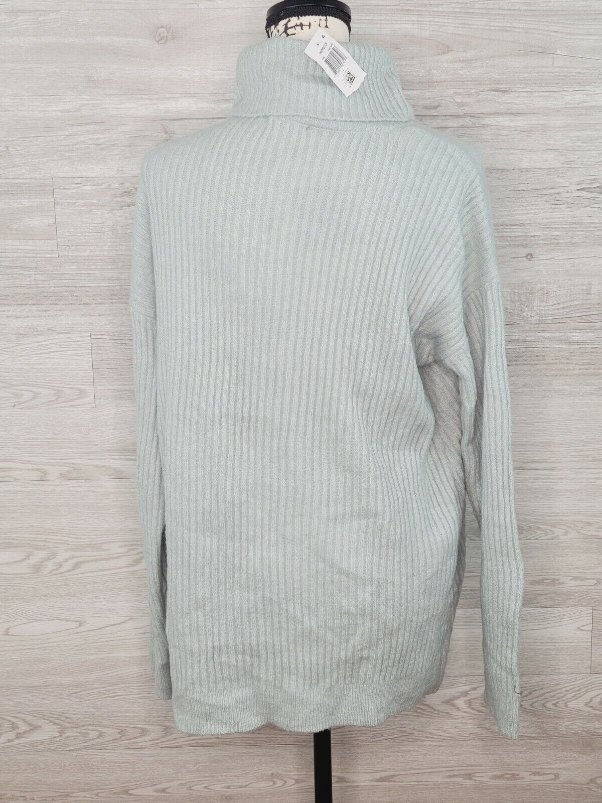 Hooked Up Women's Sage Green Ribbed Long Sleeve Turtleneck Sweater Size Large