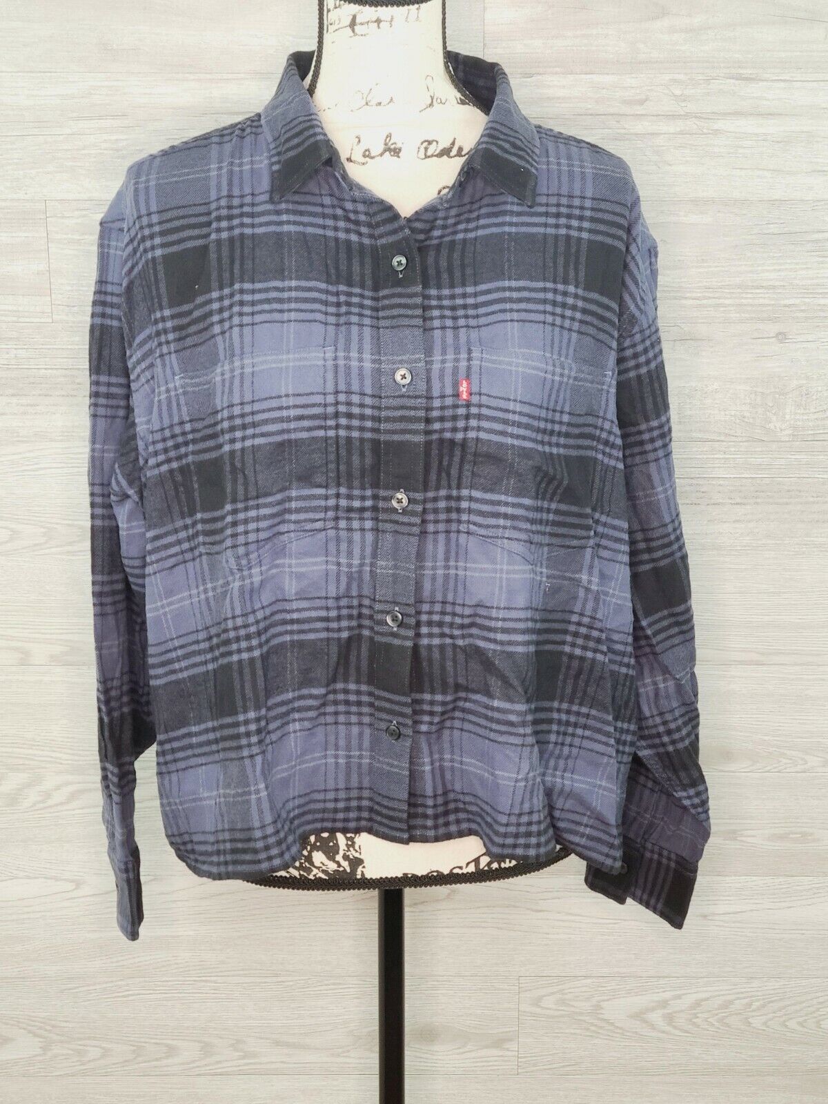 Levi's Women's Maple Cotton Plaid Blue Long Sleeve Flannel Shirt Size Large