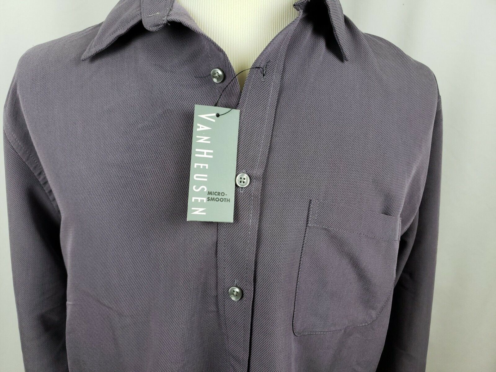 Van Heusen Men's Long Sleeve Button Down Purple Dress Shirt Size Large 16-16.5