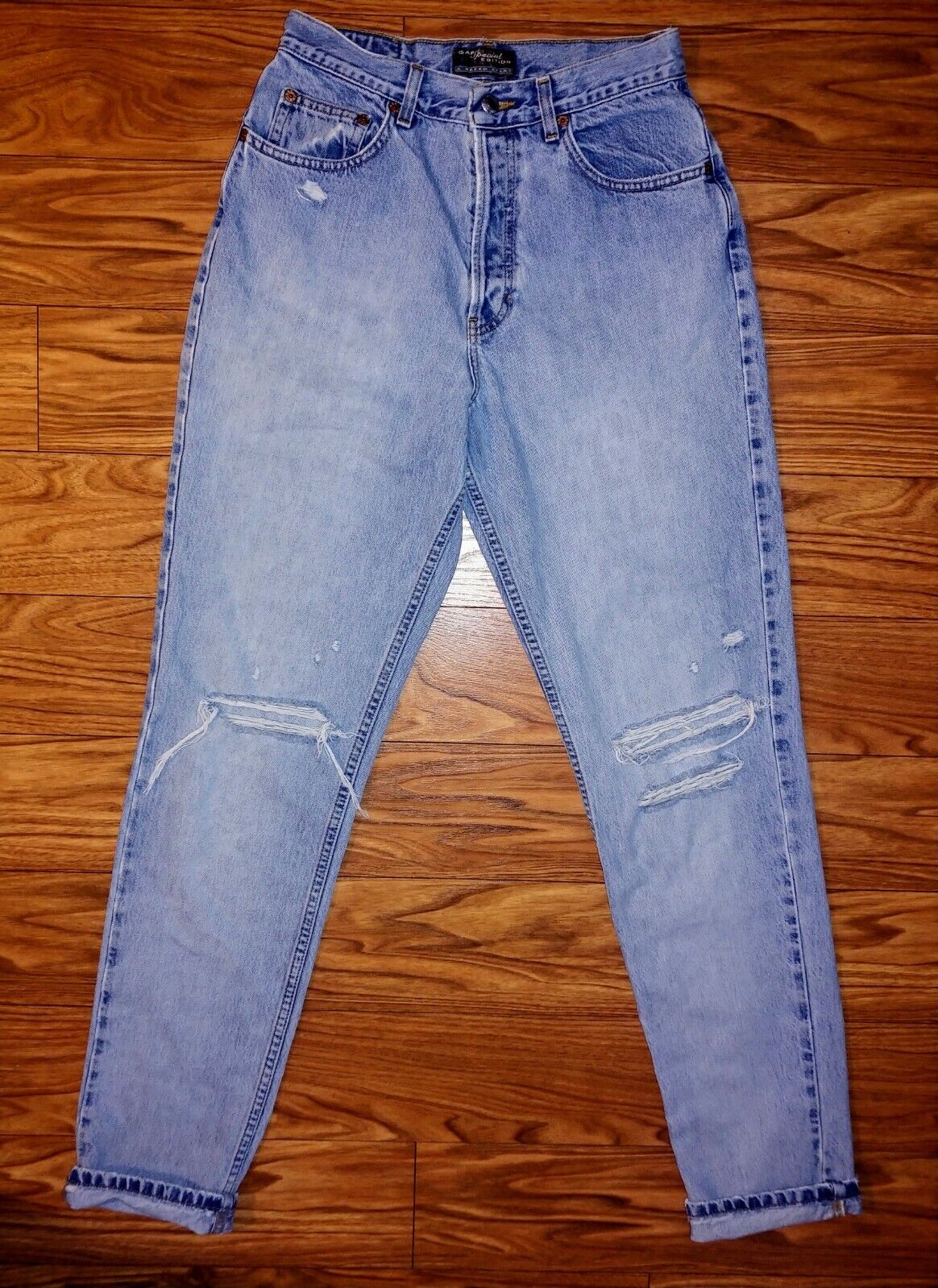 VINTAGE Preloved Gap: A Breed Apart Distressed High Rise 80s & 90s Classic Mom Jeans Size 10