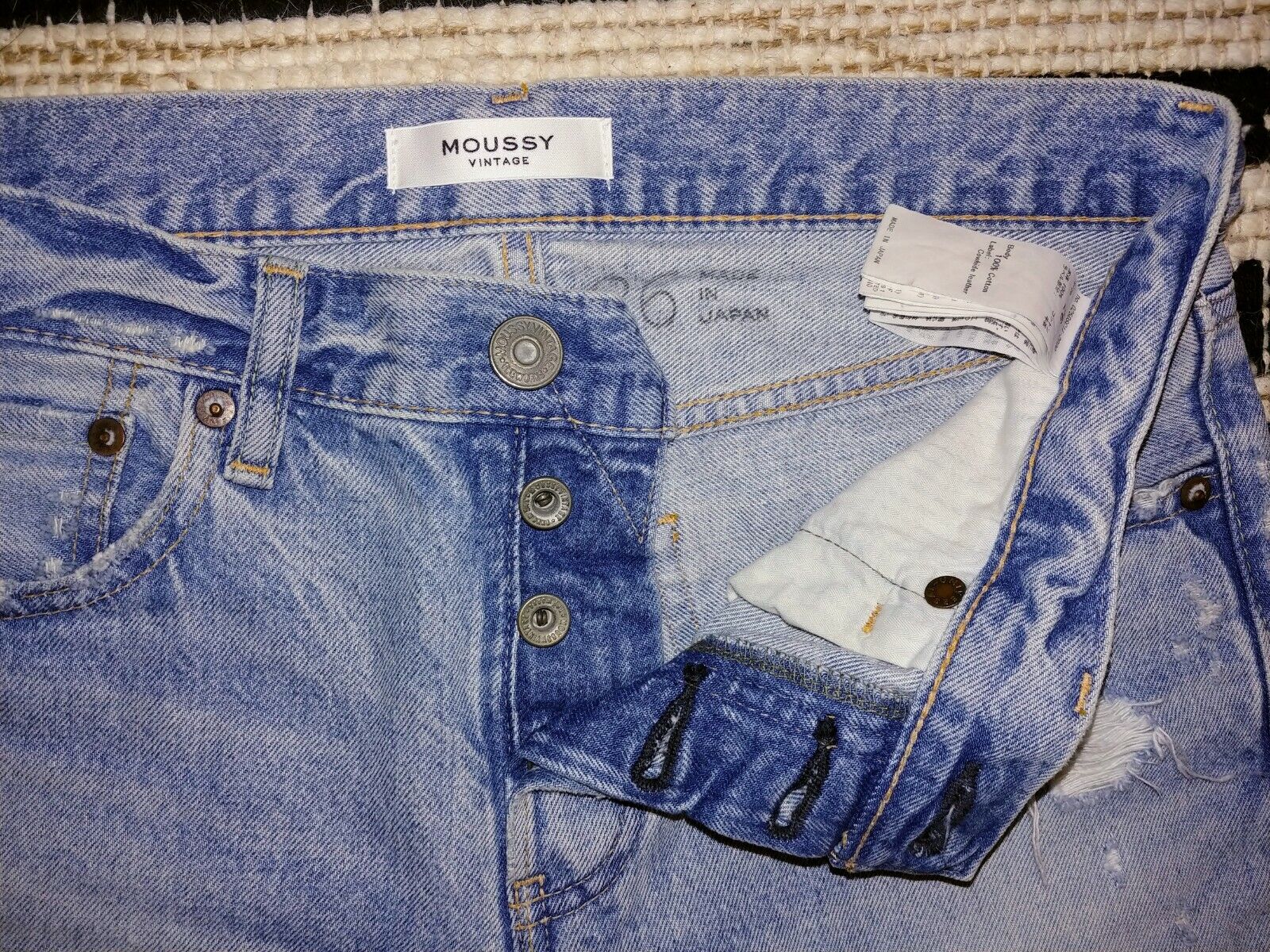 MOUSSY Preloved Vintage Yardley Distressed Mid Rise Slim Tapered Denim Jeans Size 26