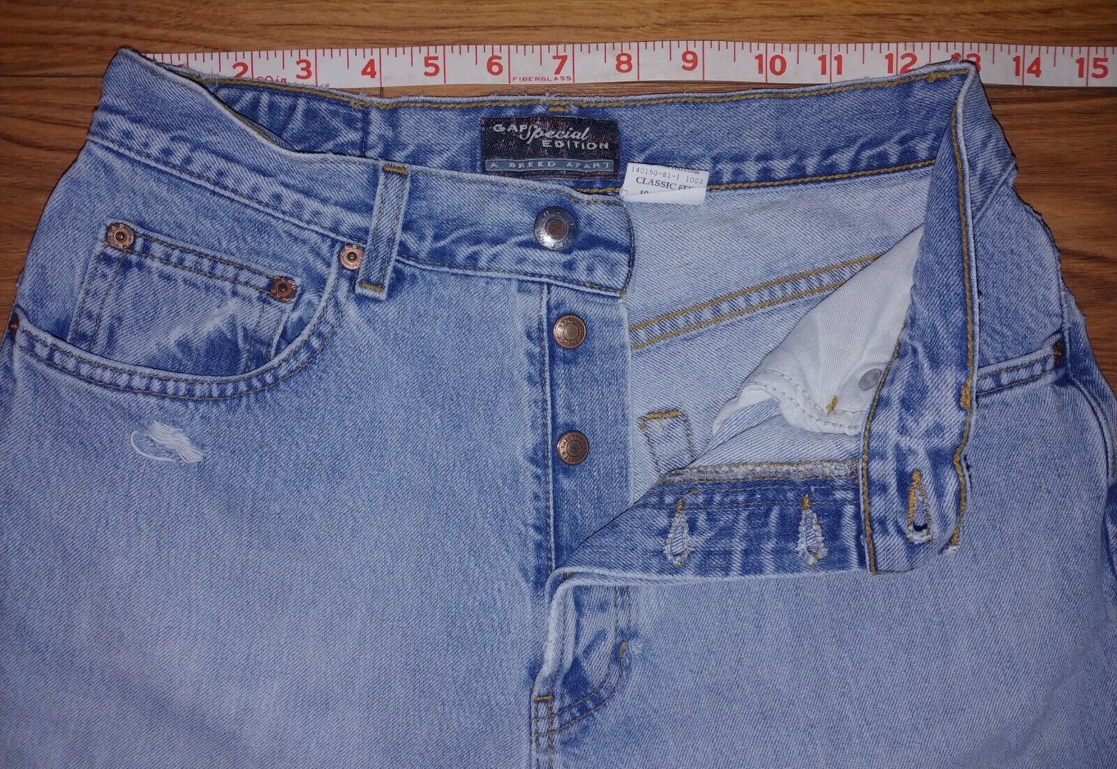 VINTAGE Preloved Gap: A Breed Apart Distressed High Rise 80s & 90s Classic Mom Jeans Size 10