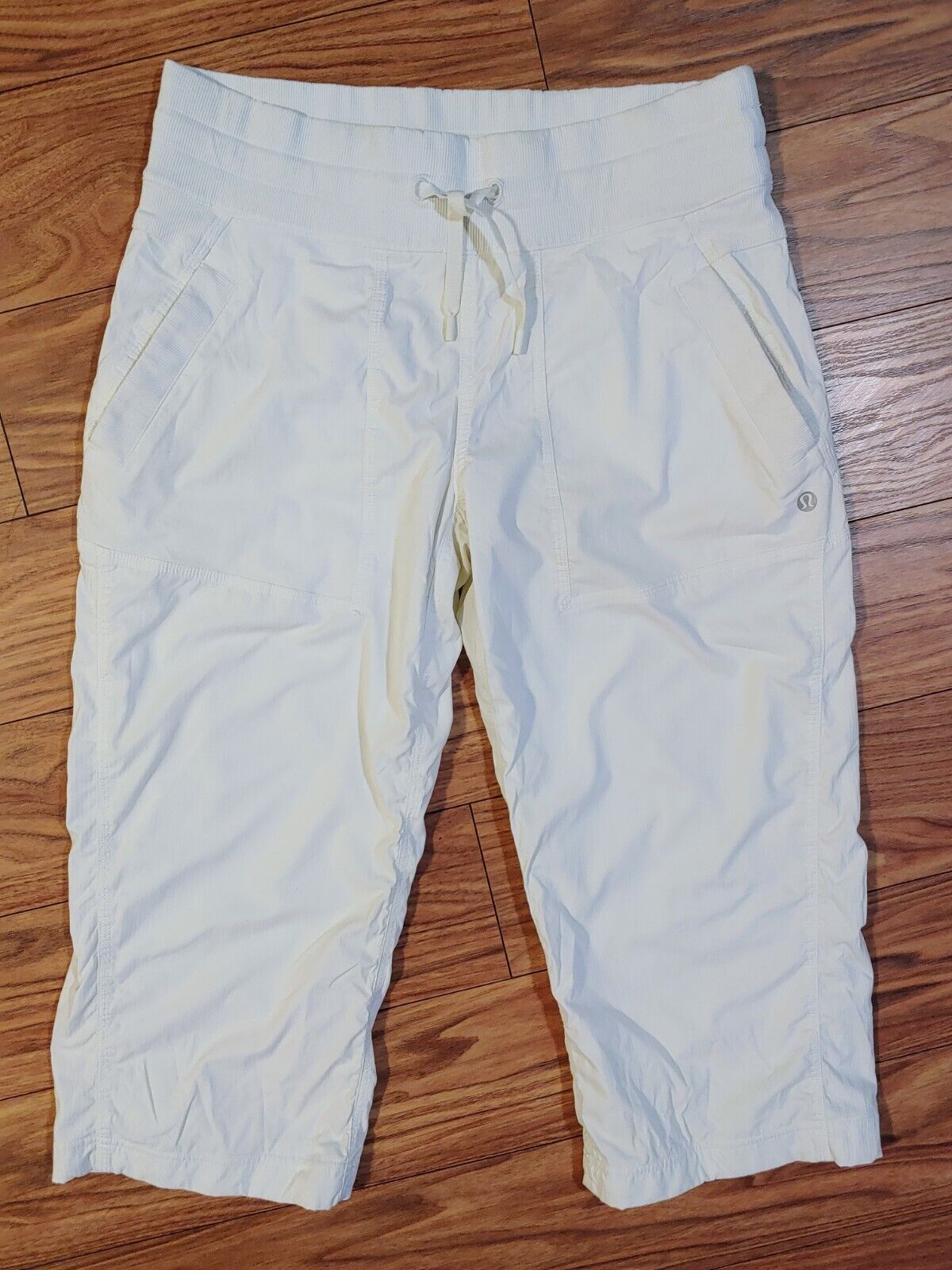 Lululemon Athletica Dance Studio Off White Cream Lined Capri Size 2