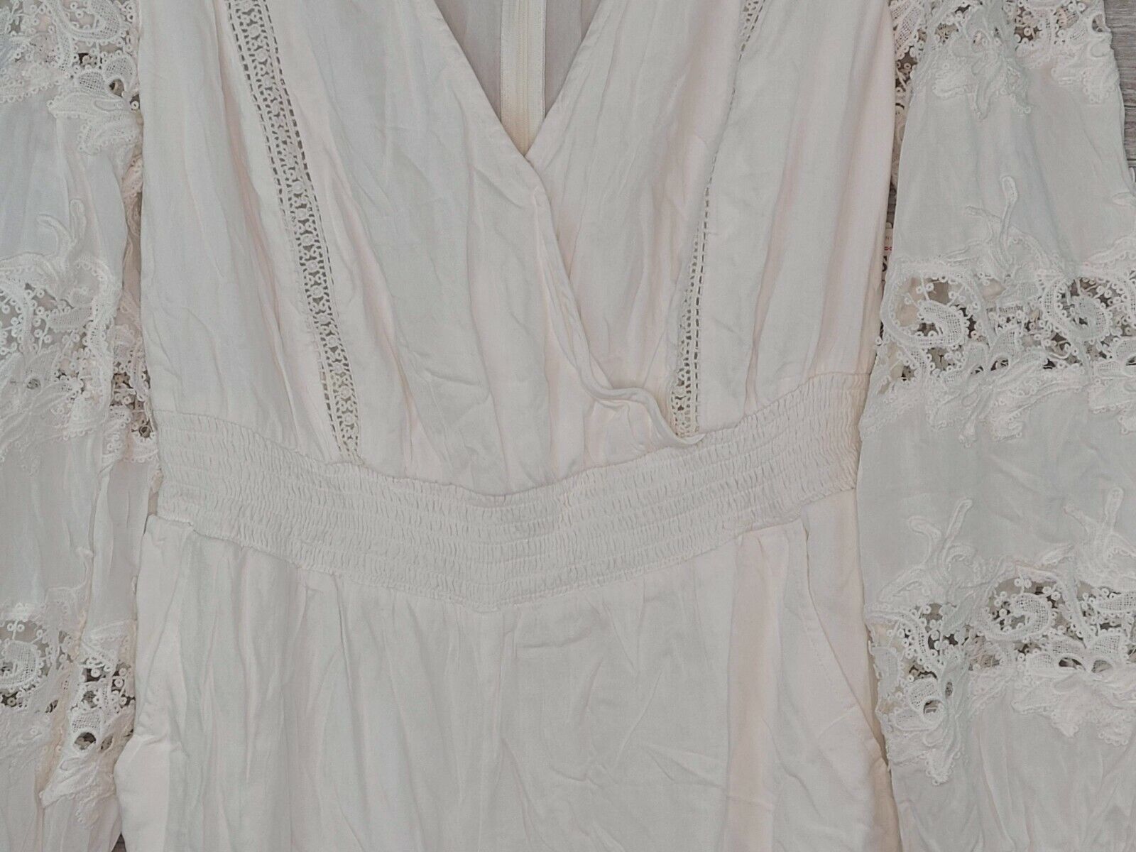 GUESS Women's Frosted White Long Sleeve Lumi Embroidered Romper Size Large