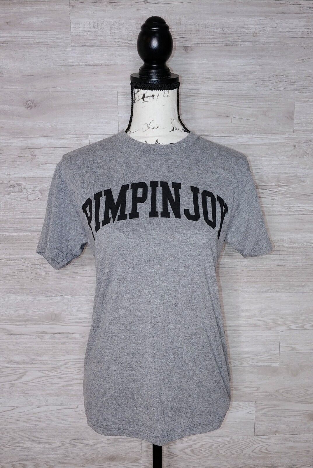 PIMPIN JOY Women's Preloved Heather Grey Tee Shirt Size Small