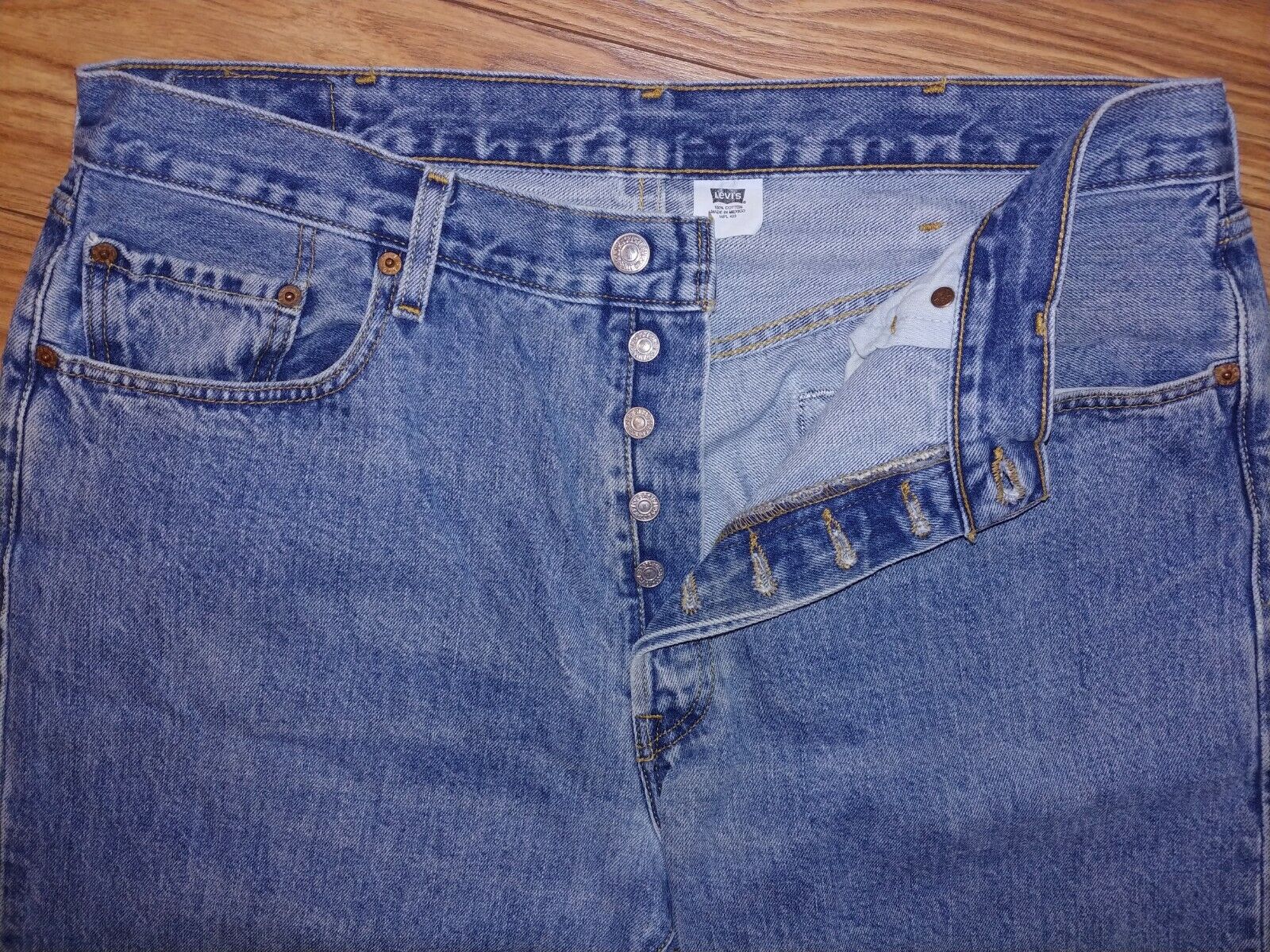 VINTAGE Preloved Men's Levis 505 Button Fly Tapered Denim Jeans Size 38x32