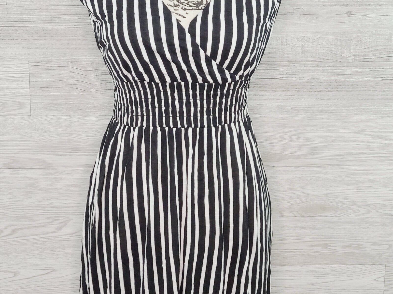 INC Women's Black & White Striped Smocked V-Neck Split-Hem Maxi Dress Size XS