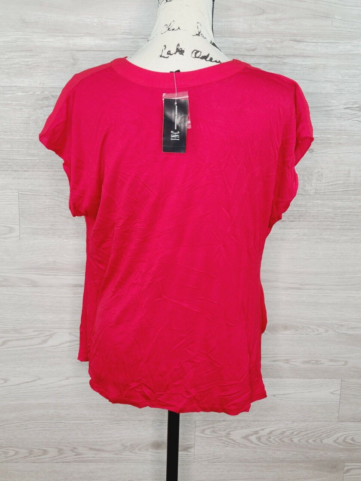 INC Women's Real Red Short Sleeve Button Down Twist V-Neck Blouse Size Large