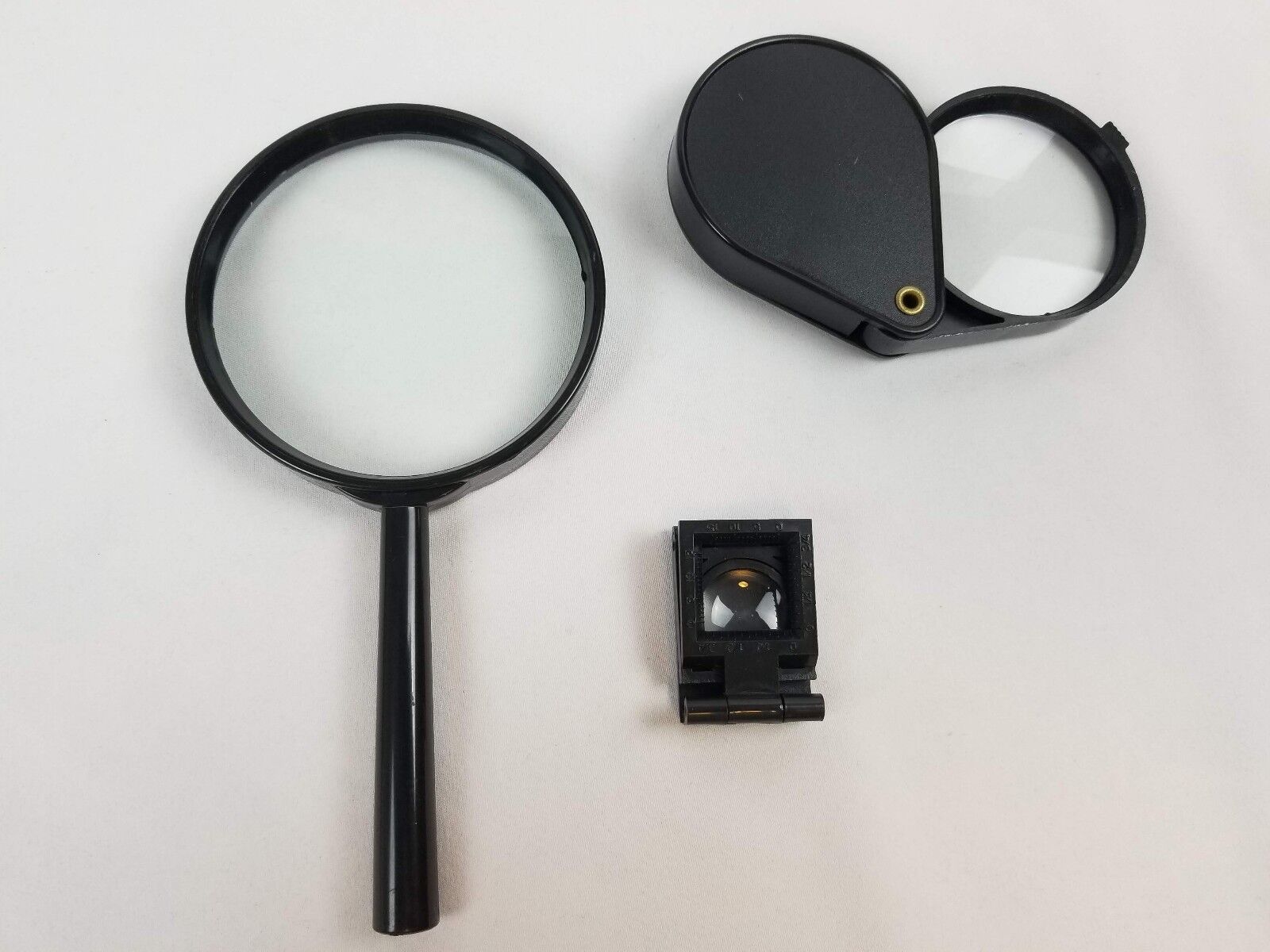 3 PC Magnifying Set of 2 Includes Standard, Pocket & Detail Magnifying Glass