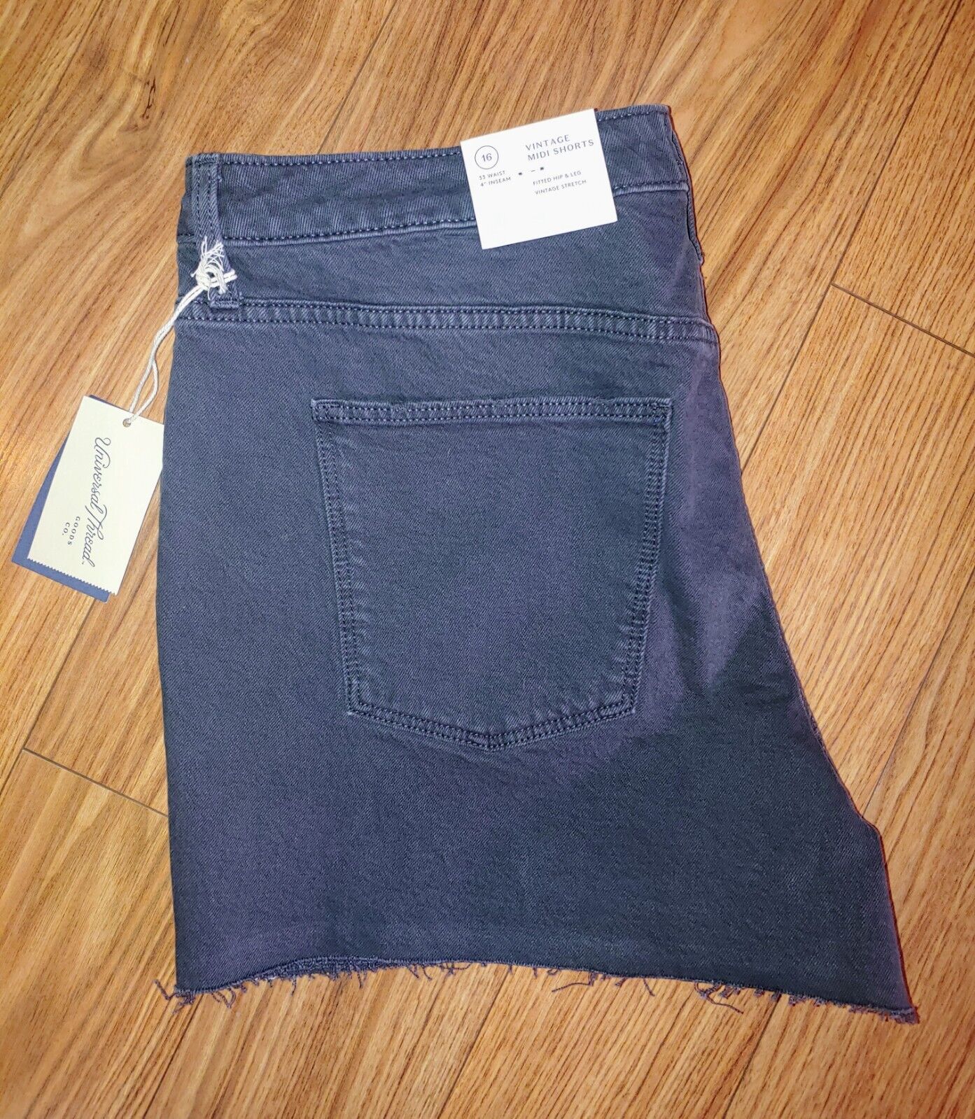 Universal Thread Women's Charcoal Vintage Midi Stretch Cut Off Jean Shorts Size 16