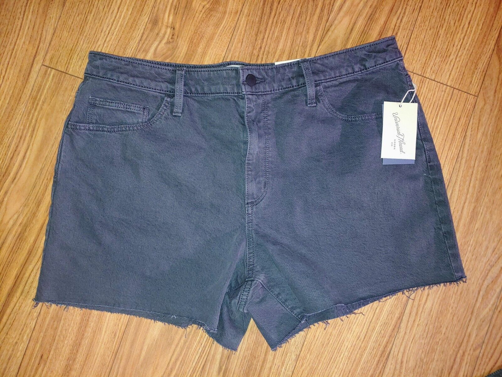 Universal Thread Women's Charcoal Vintage Midi Stretch Cut Off Jean Shorts Size 16