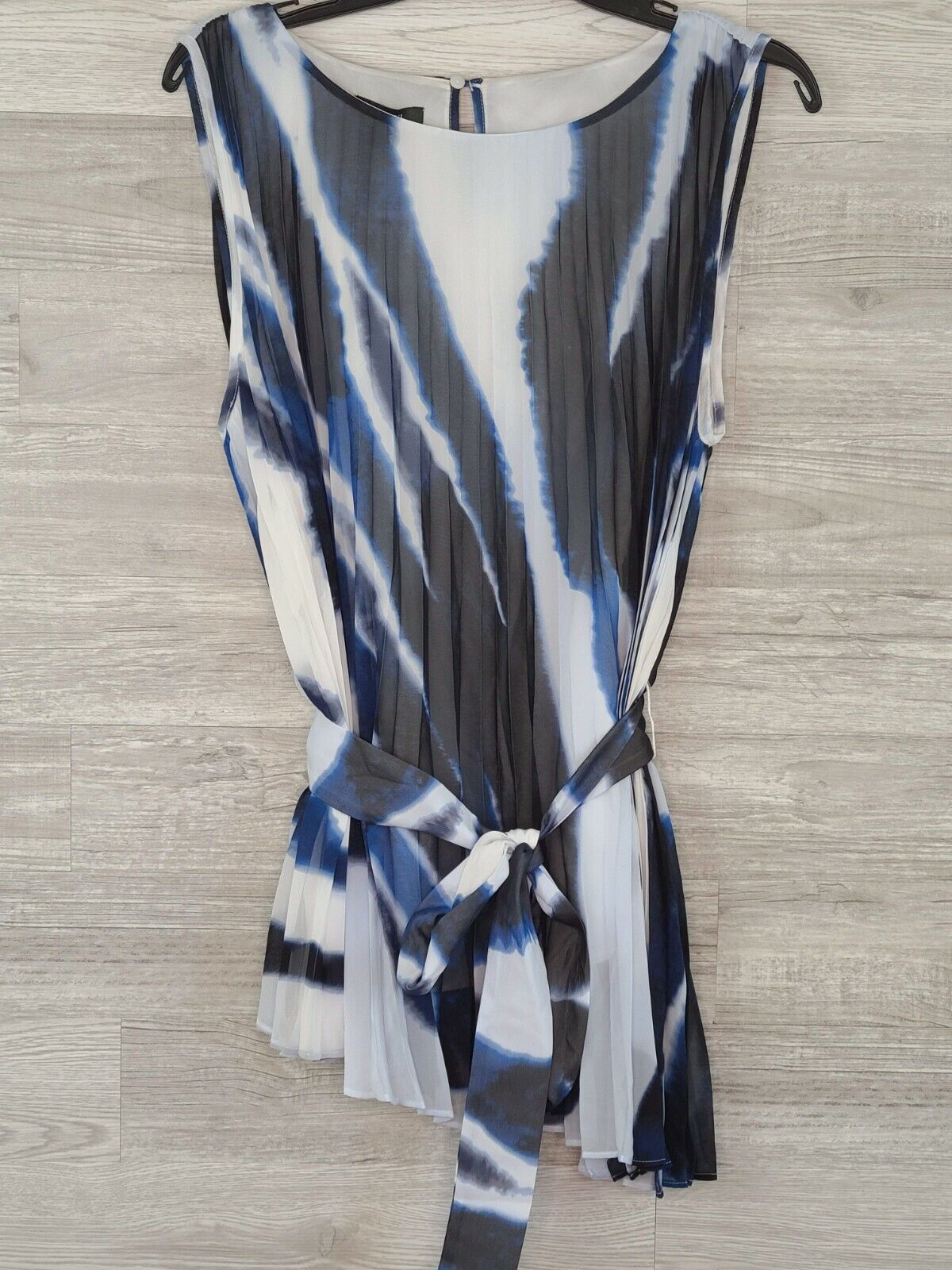 Alfani Women's Blue Marble Belted Abstract Sleeveless Blouse Size Large