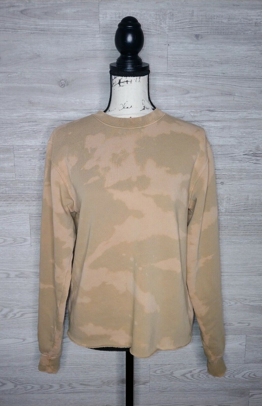 Independent Trading Co. Women's Preloved Camo Tie Dye Cropped Cut Off Crewneck Sweatshirt Size XS