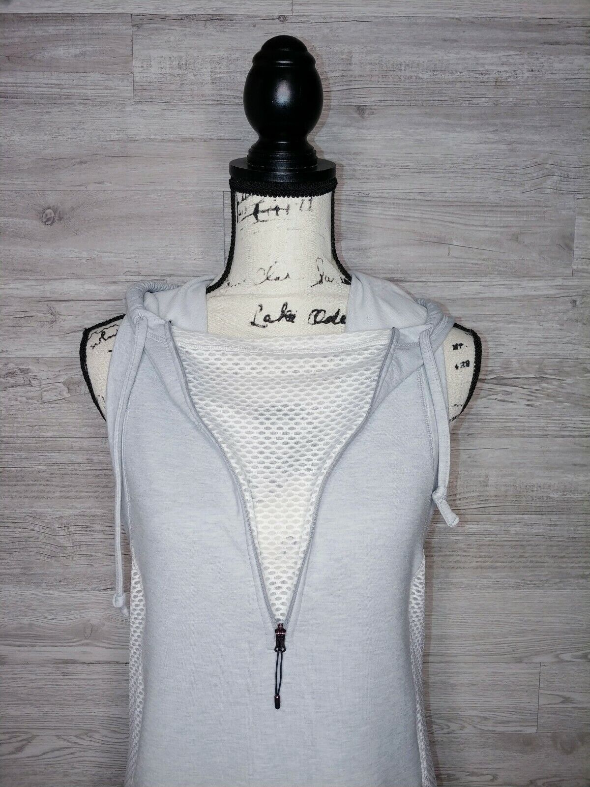 CALIA by Carrie Underwood Effortless Sleeveless Grey Hoodie High Rise Neck Small