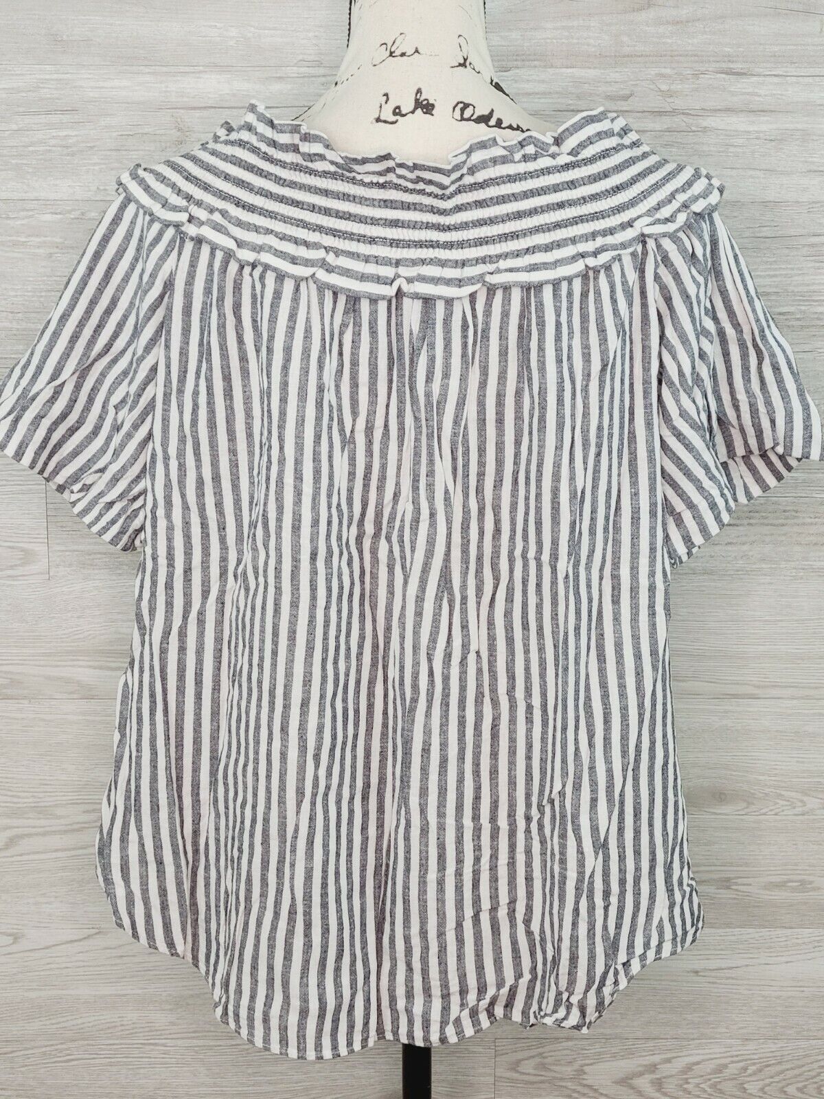 Tommy Hilfiger Women's Gray & White Striped Off The Shoulder Top Size XXL