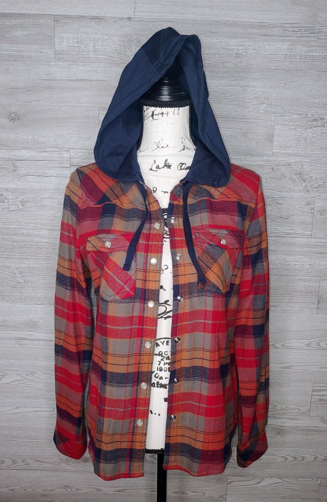 Legendary Whitetails Women's Preloved Hooded Plaid Flannel Button Up Long Sleeve Size XS