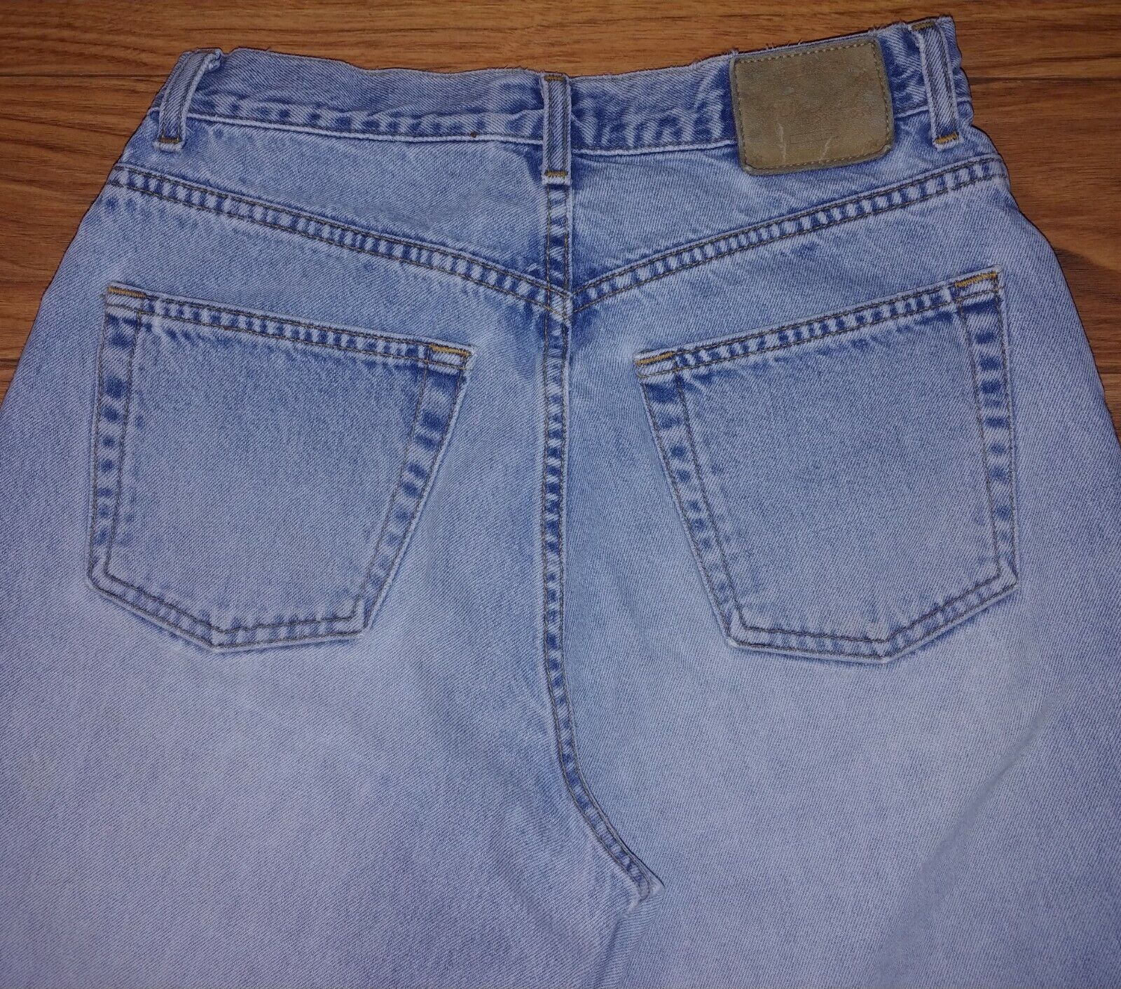 VINTAGE Preloved Gap: A Breed Apart Distressed High Rise 80s & 90s Classic Mom Jeans Size 10