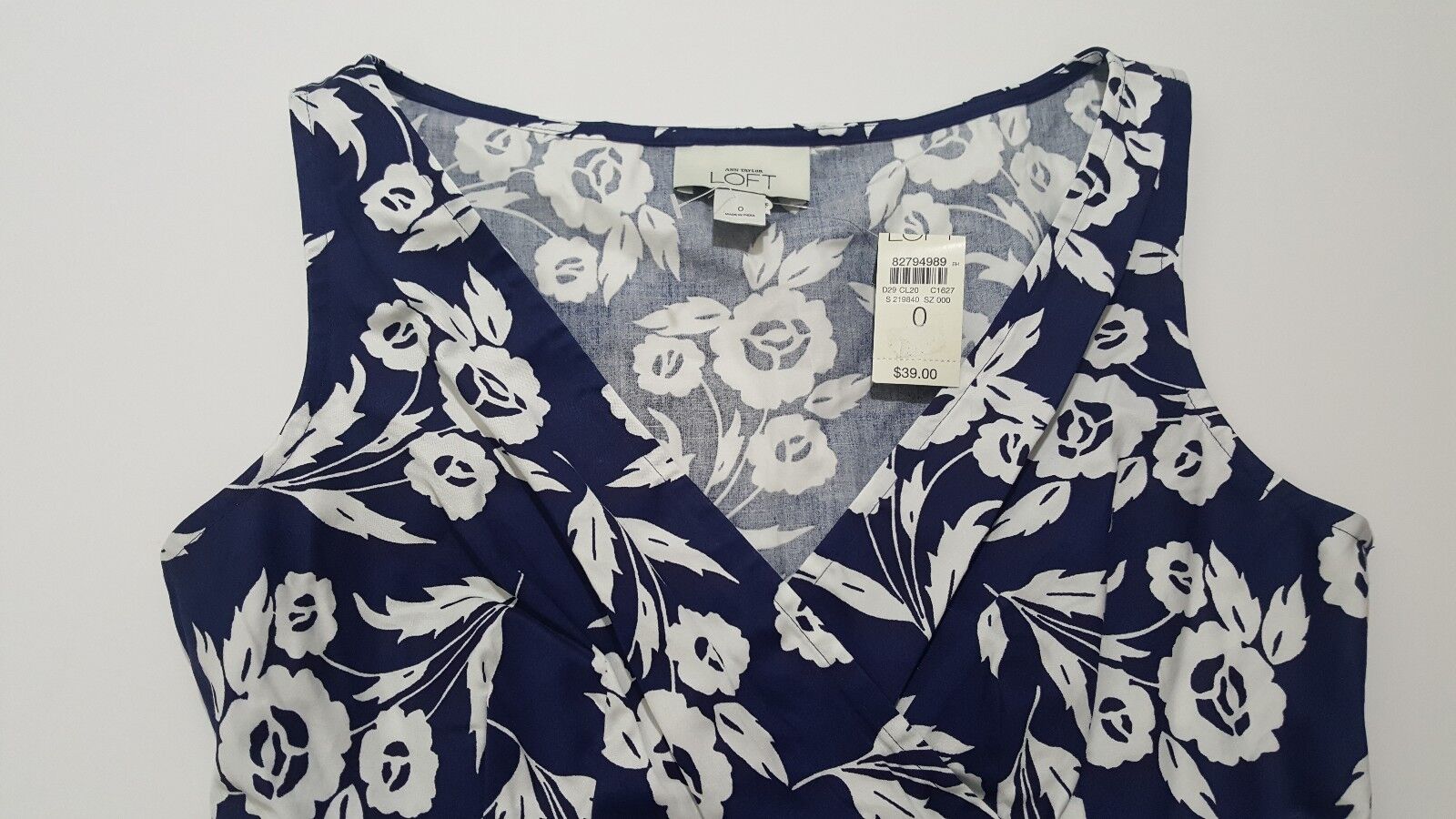 Ann Taylor Loft Women's Casual Blue and White Floral Blouse Shirt Size 0