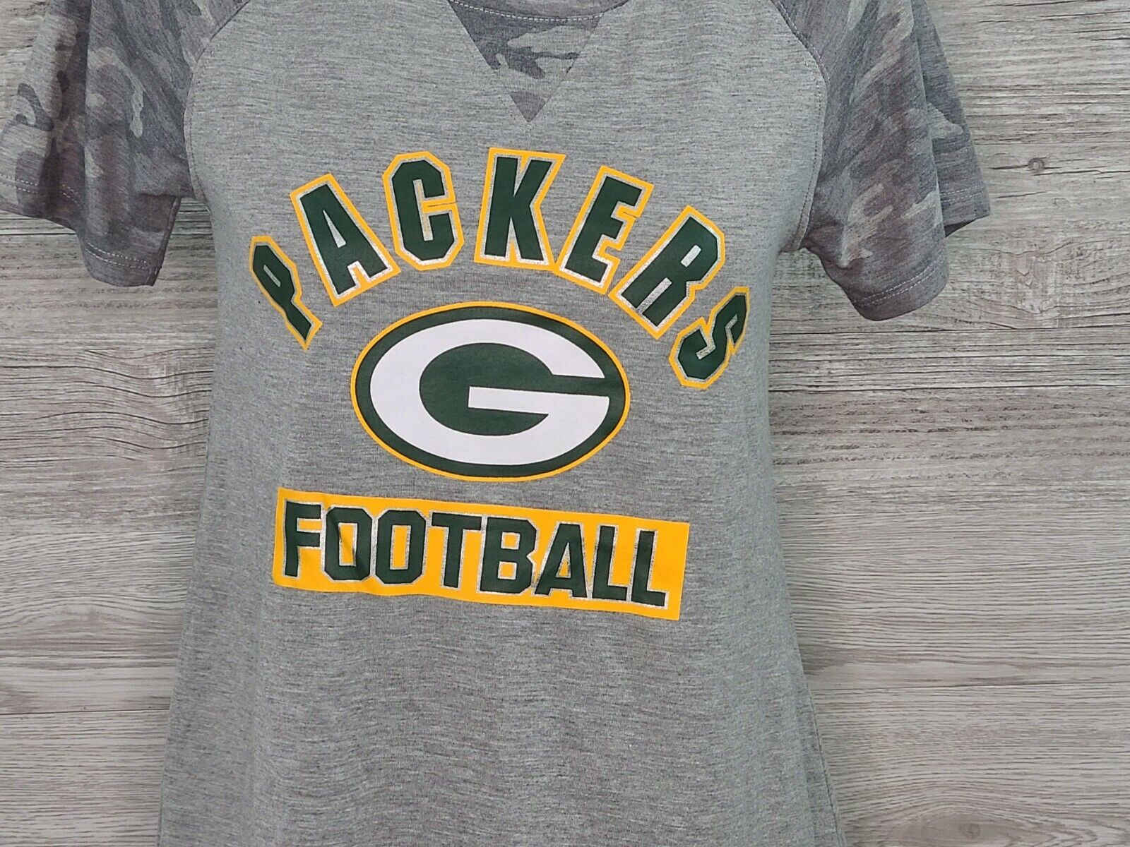 Green Bay Packers NFL Teens Apparel Gray Camo Short Sleeve Shirt Size Small