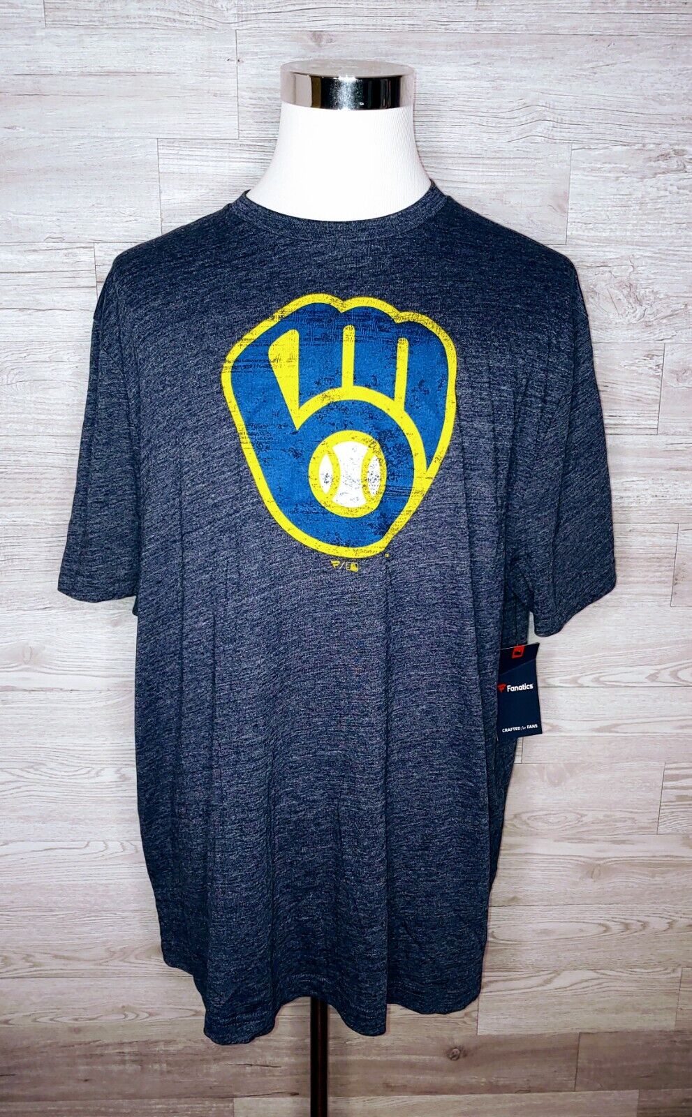 Fanatics MLB Milwaukee Brewers Men's Distressed Logo Blue Short Sleeve T-Shirt 3X