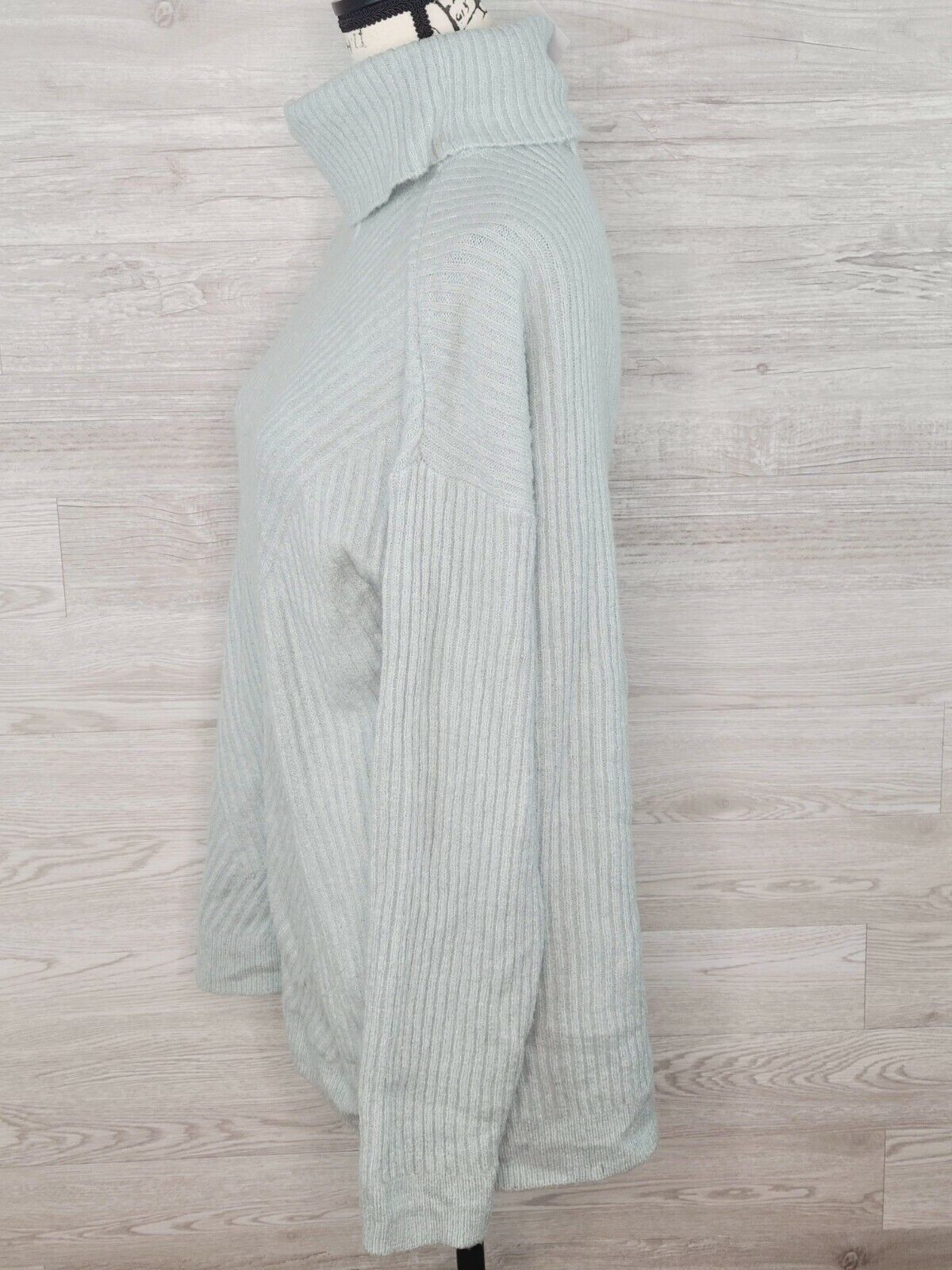 Hooked Up Women's Sage Green Ribbed Long Sleeve Turtleneck Sweater Size Large