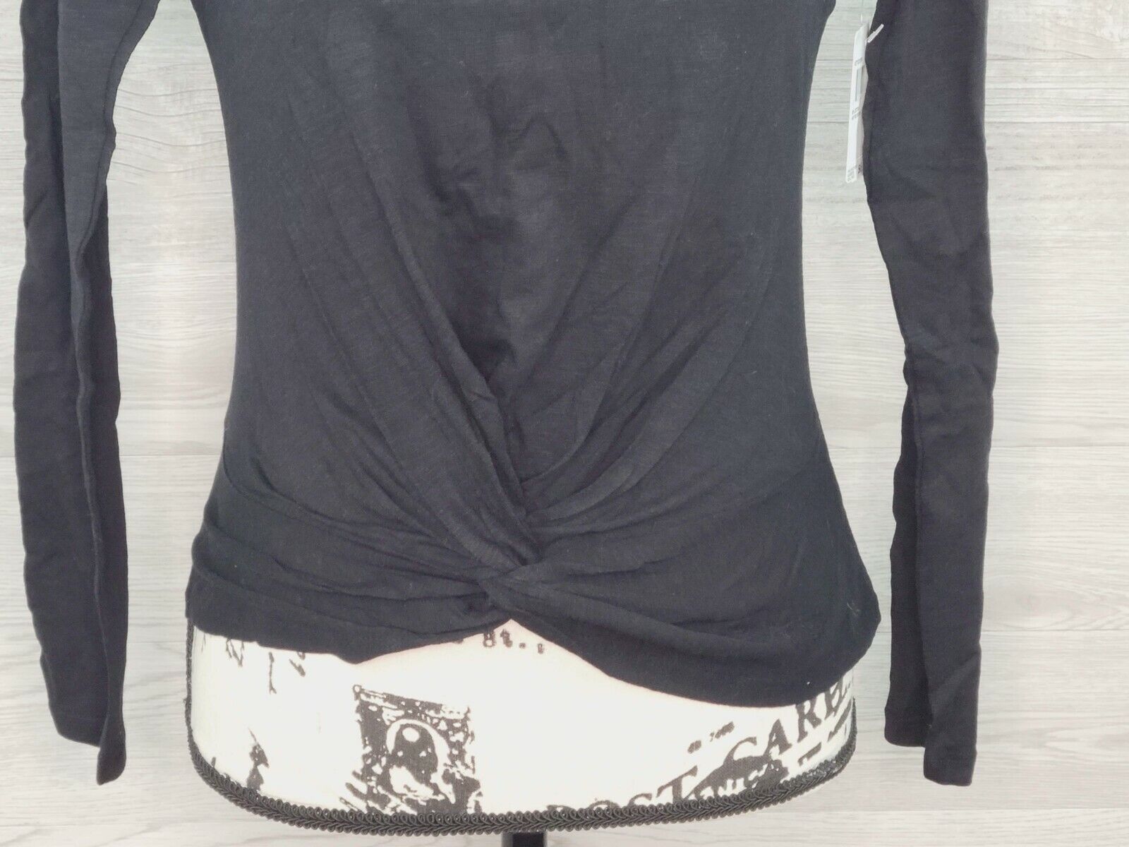 Numero Women's Black Casual Long Sleeve Twist-Front Top Shirt Size Small