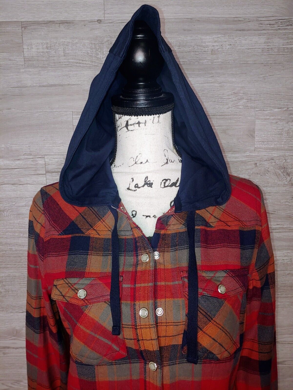 Legendary Whitetails Women's Preloved Hooded Plaid Flannel Button Up Long Sleeve Size XS