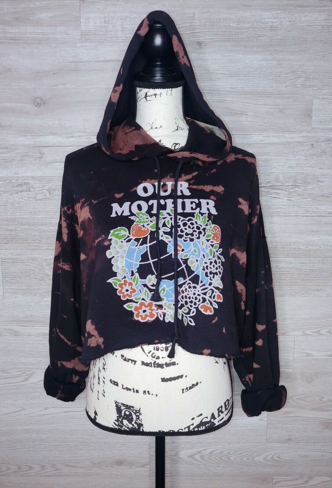 Levi's Our Mother Earth Tie Dye Black Cropped Hoodie Distressed Size XS